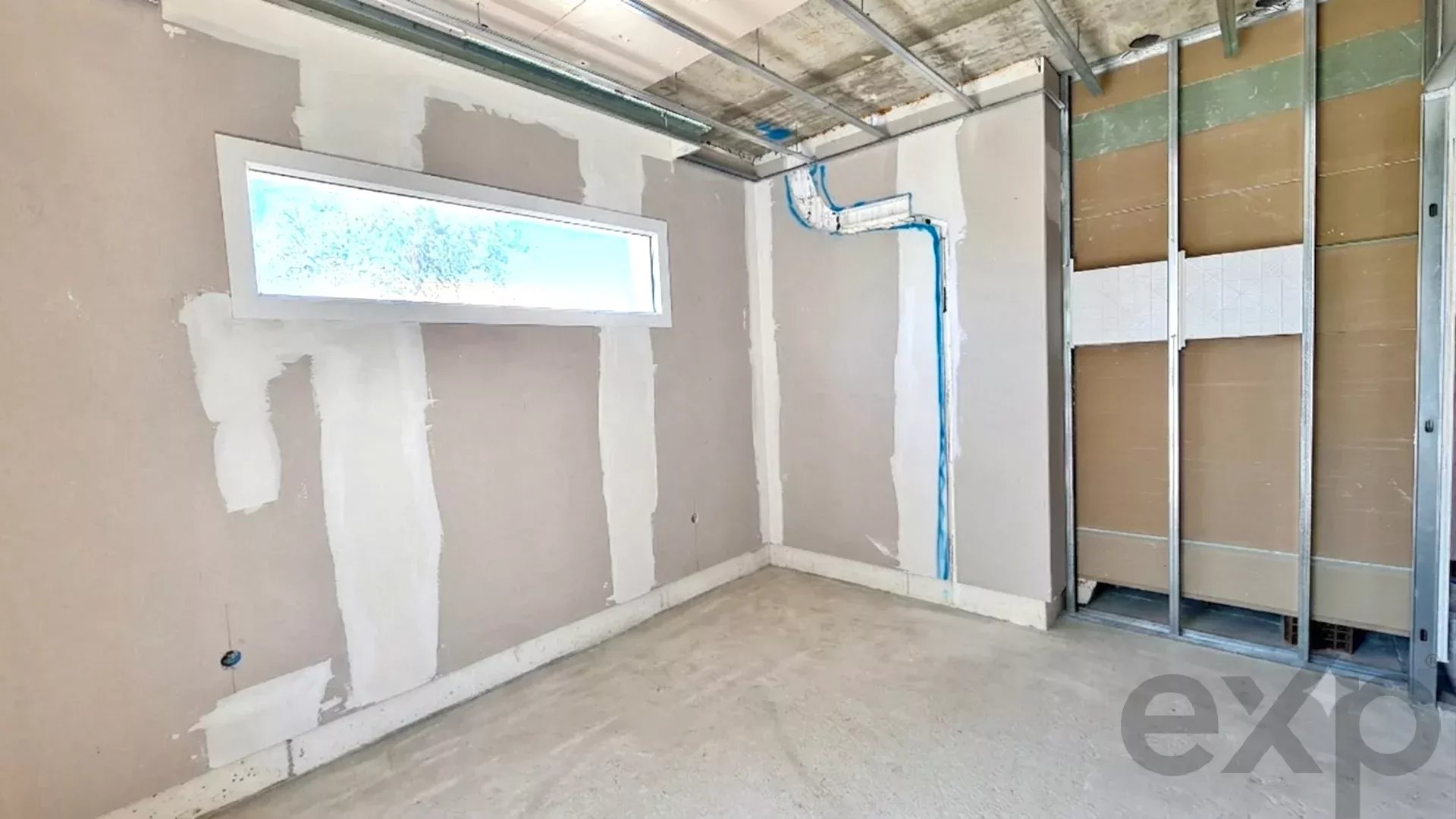 Moradia T4 com piscina, em lote XL — Caldas da Rainha