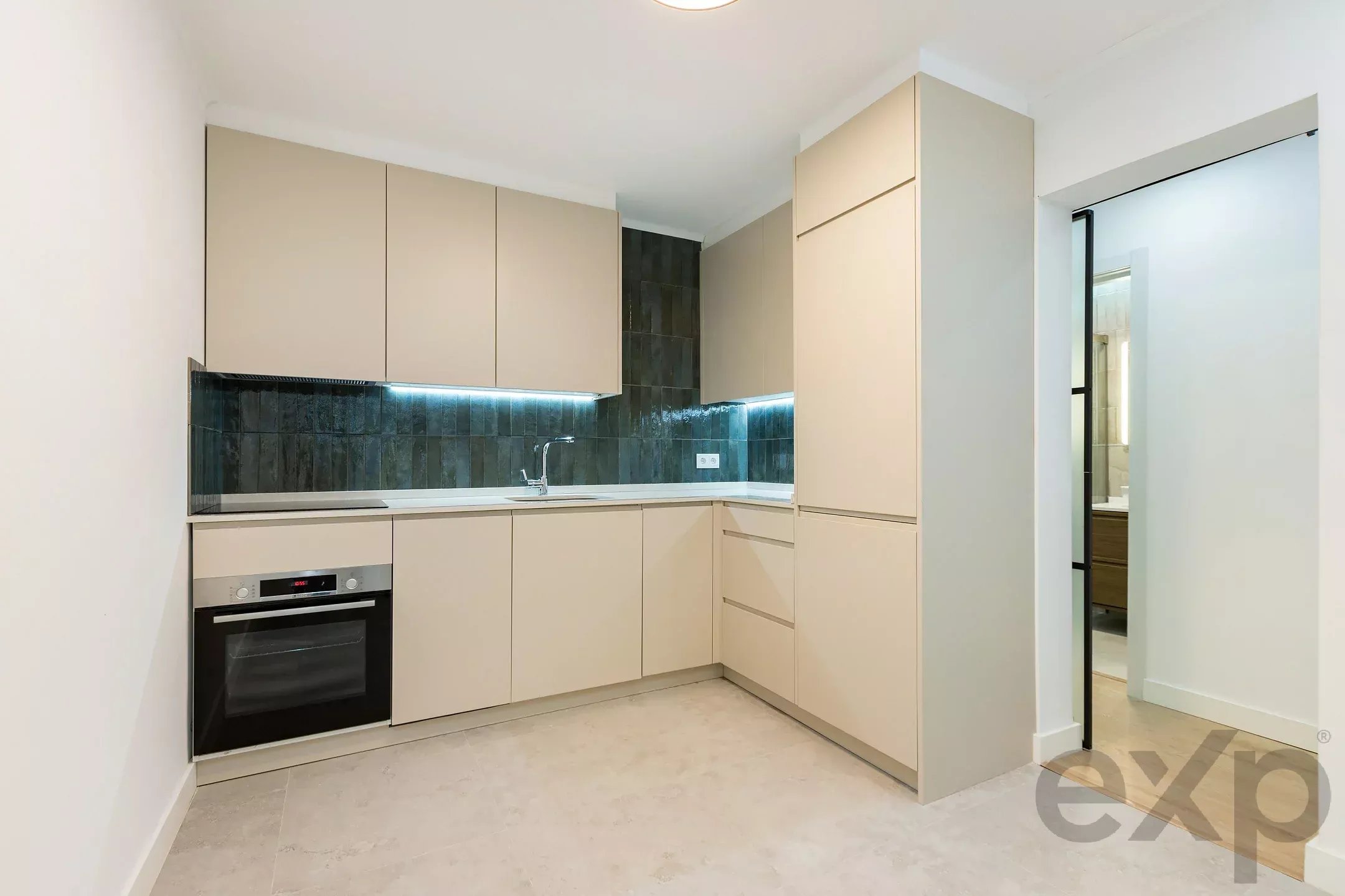 Apartamento T2 remodelado para venda no coração de Lisboa