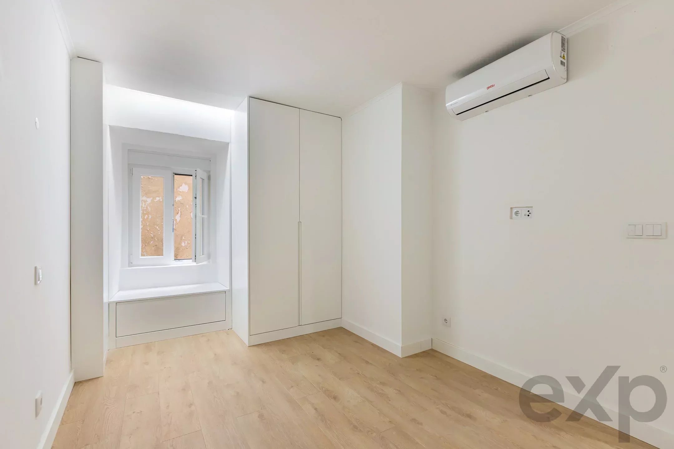 Renovated 2‑bedroom apartment in the heart of Lisbon 87232388 image 8