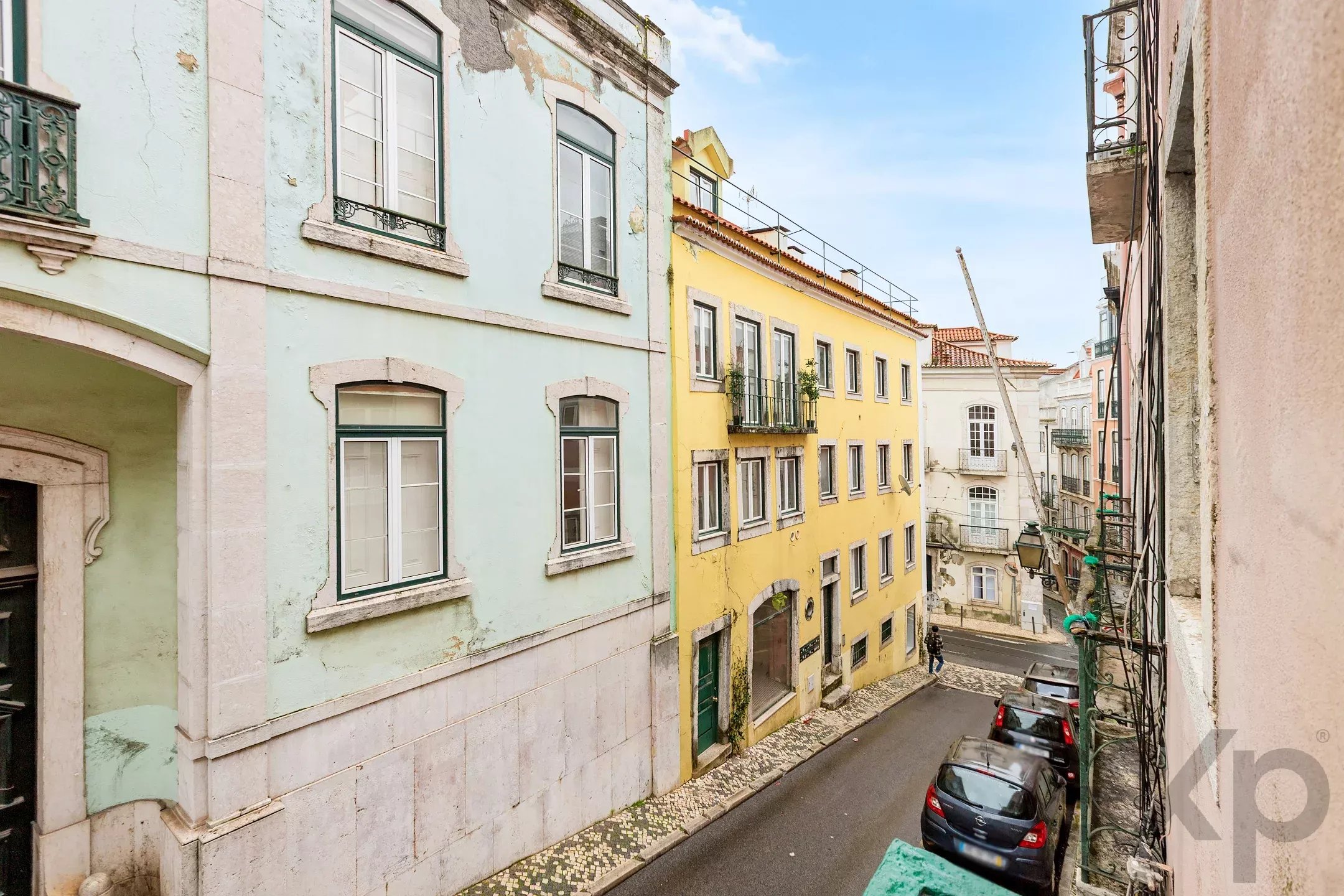Renovated 2‑bedroom apartment in the heart of Lisbon 87232388 image 13