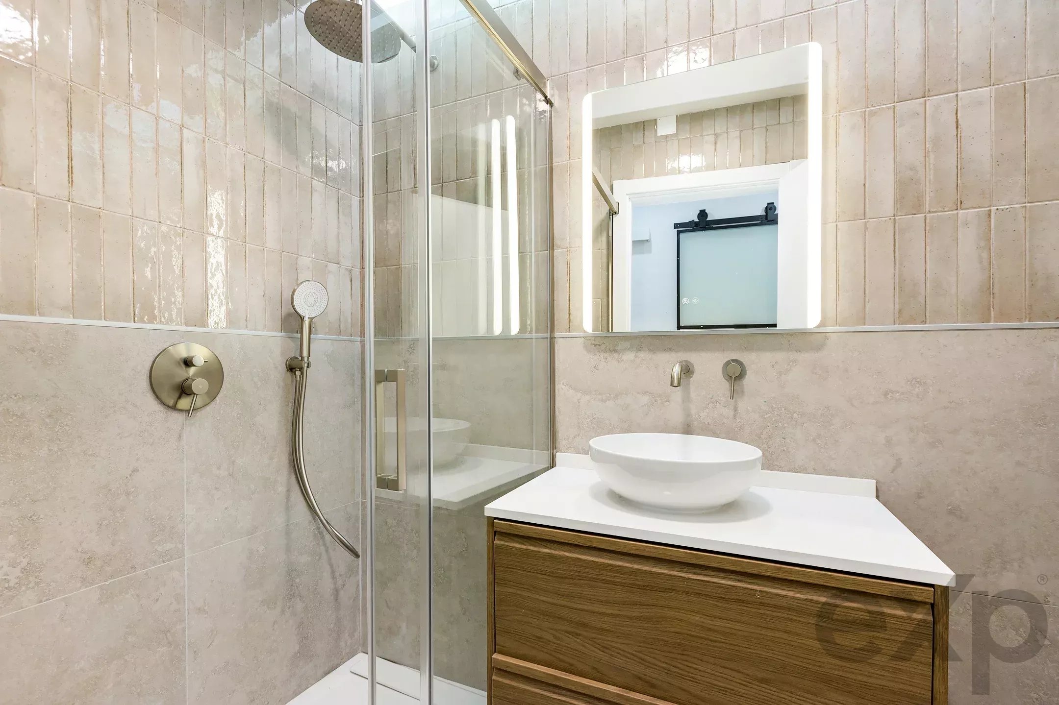 Renovated 2‑bedroom apartment in the heart of Lisbon 87232388 image 12