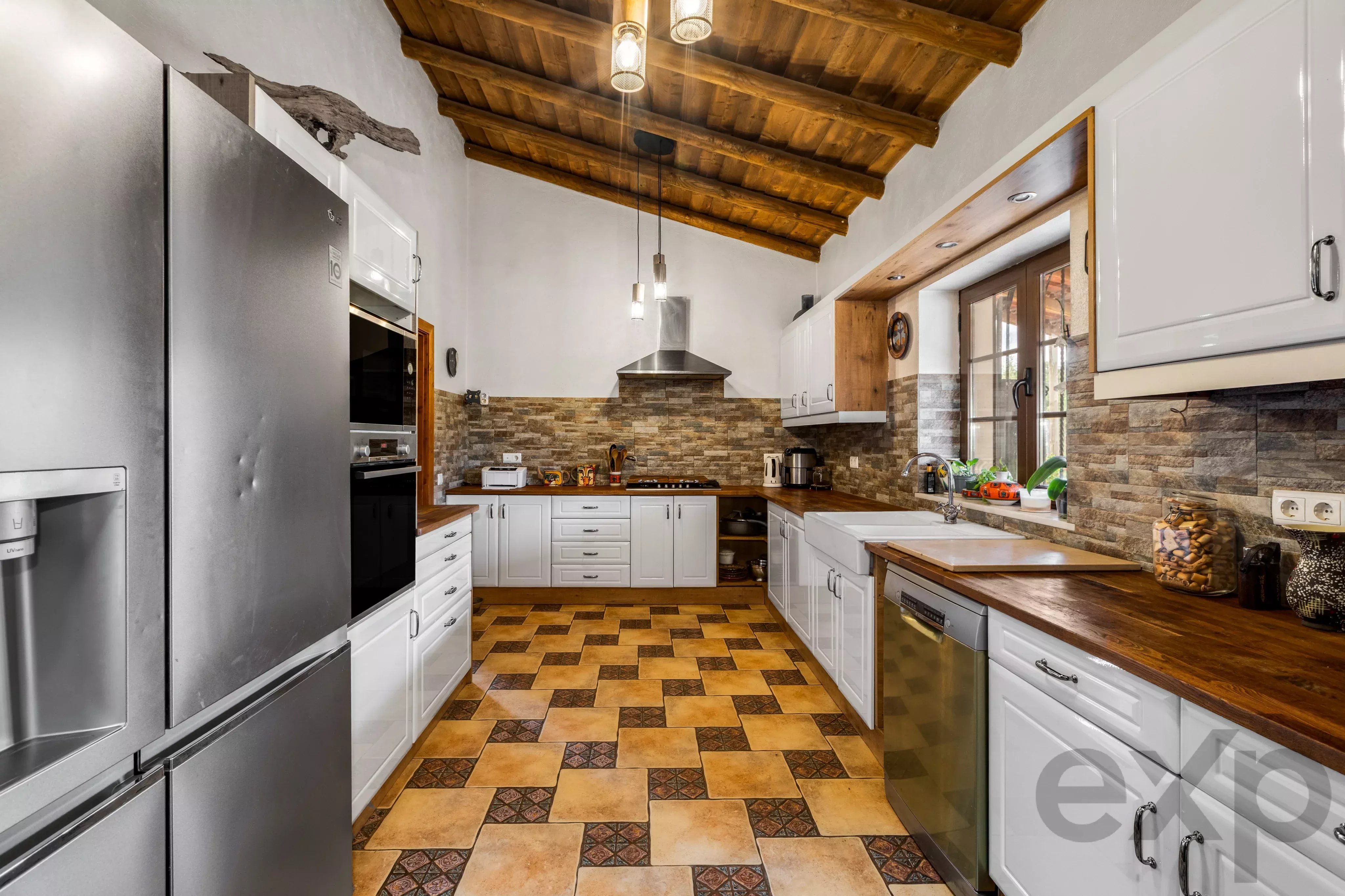 Lovely Family House with Equine Facilities, Located on 5.7 Acres 87244423 image 12