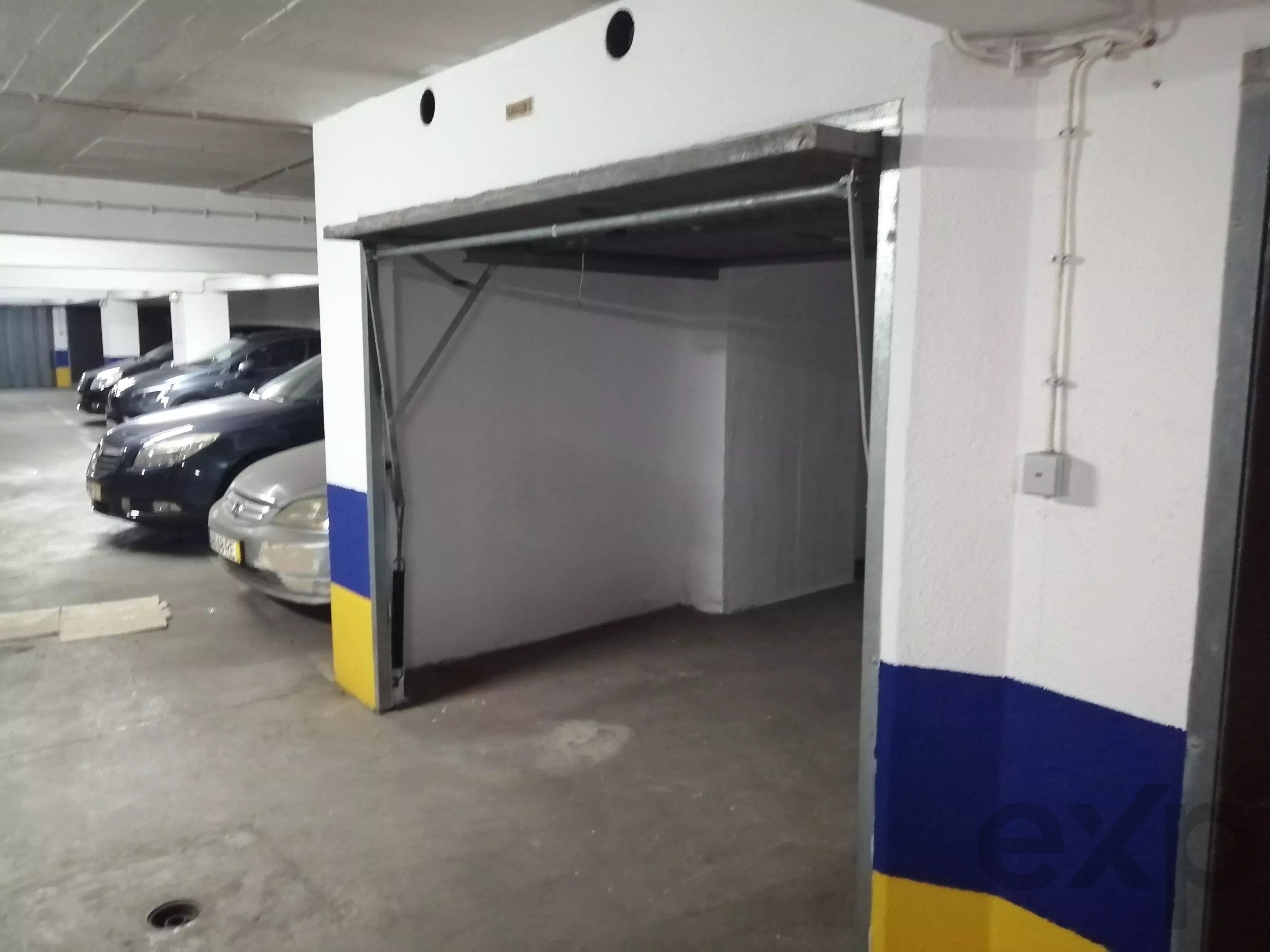 Garagem/Lugar de estacionamento para alugar em Queluz e Belas, 16 m²