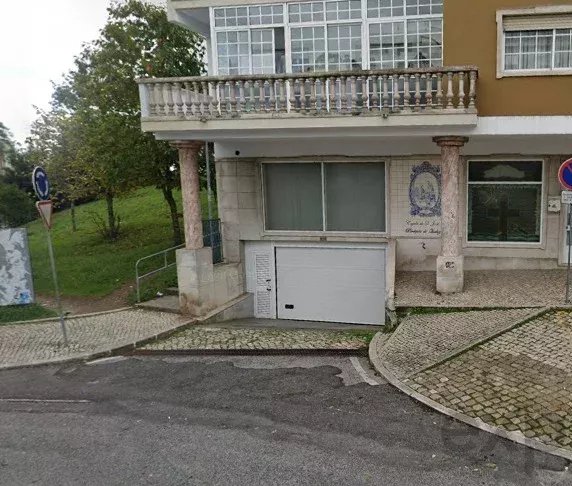 Garagem Box – Pendão – Queluz