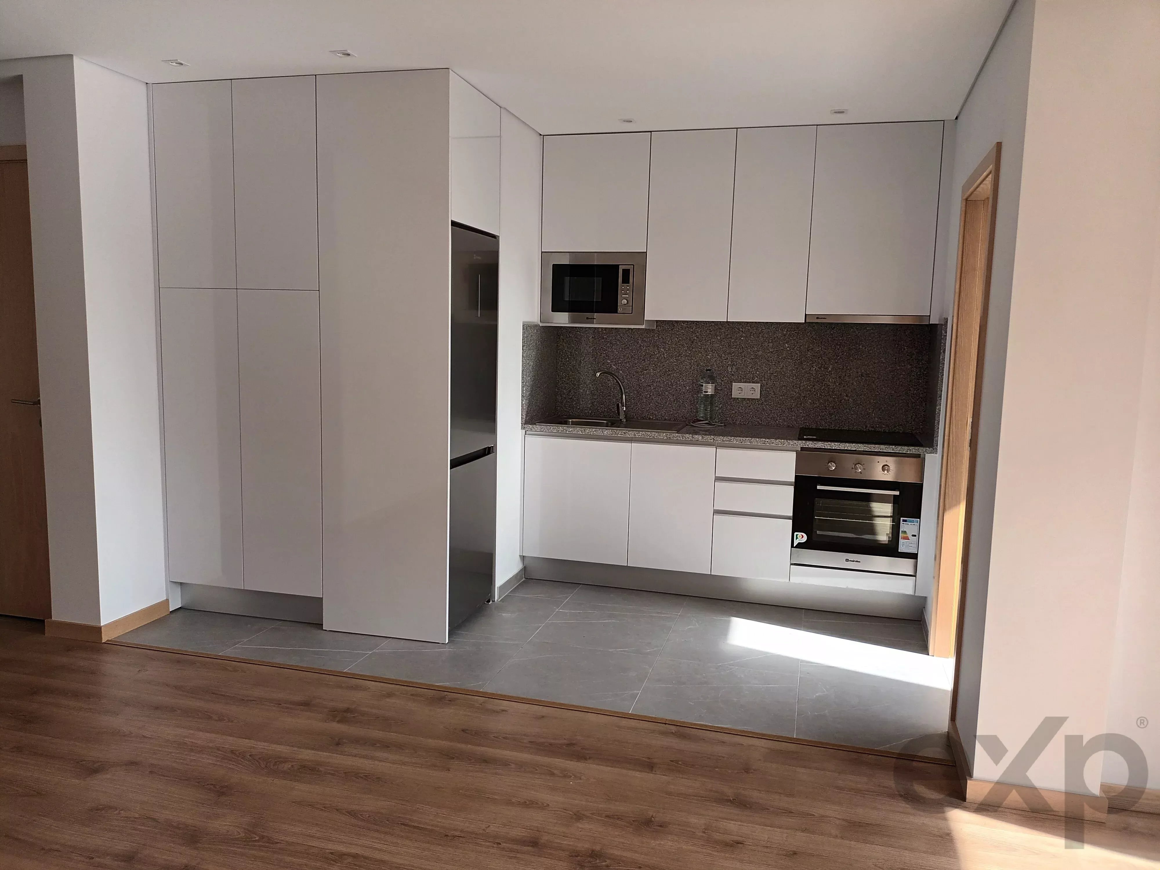 Apartment for sale in Espinho, 75 m²