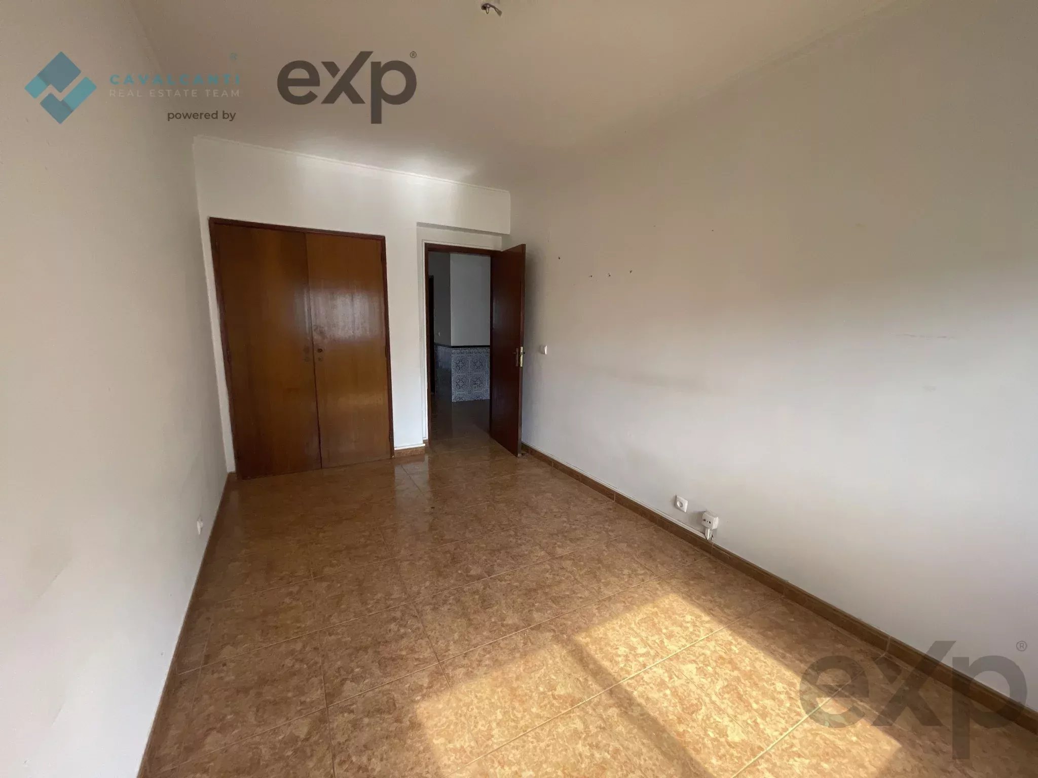Amadora - Casal de São Brás - T3 Grandes Áreas com Excelente Potencial 87252677 image 49