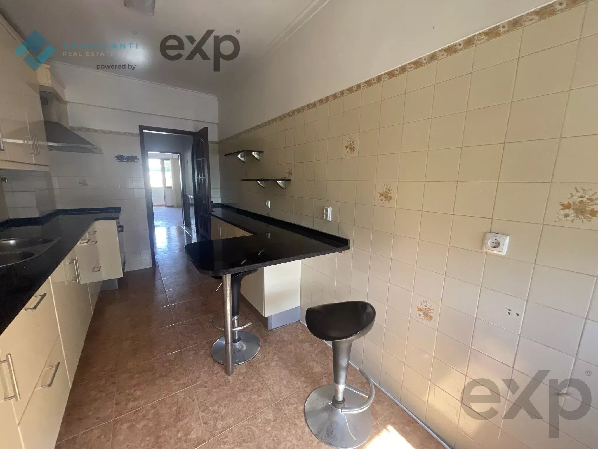 Amadora - Casal de São Brás - T3 Grandes Áreas com Excelente Potencial 87252677 image 35