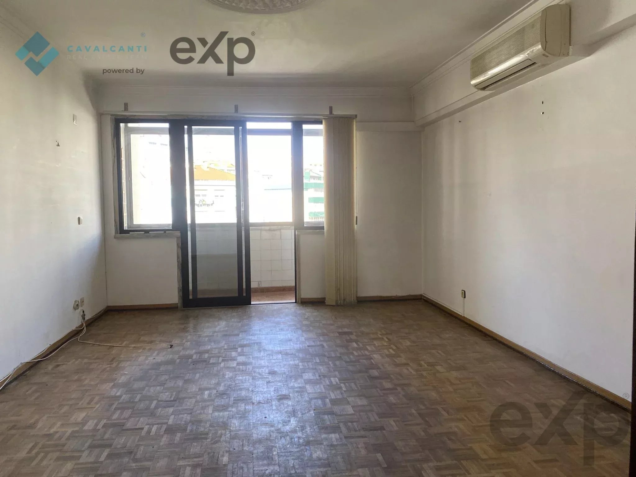 Amadora - Casal de São Brás - T3 Grandes Áreas com Excelente Potencial 87252677 image 74