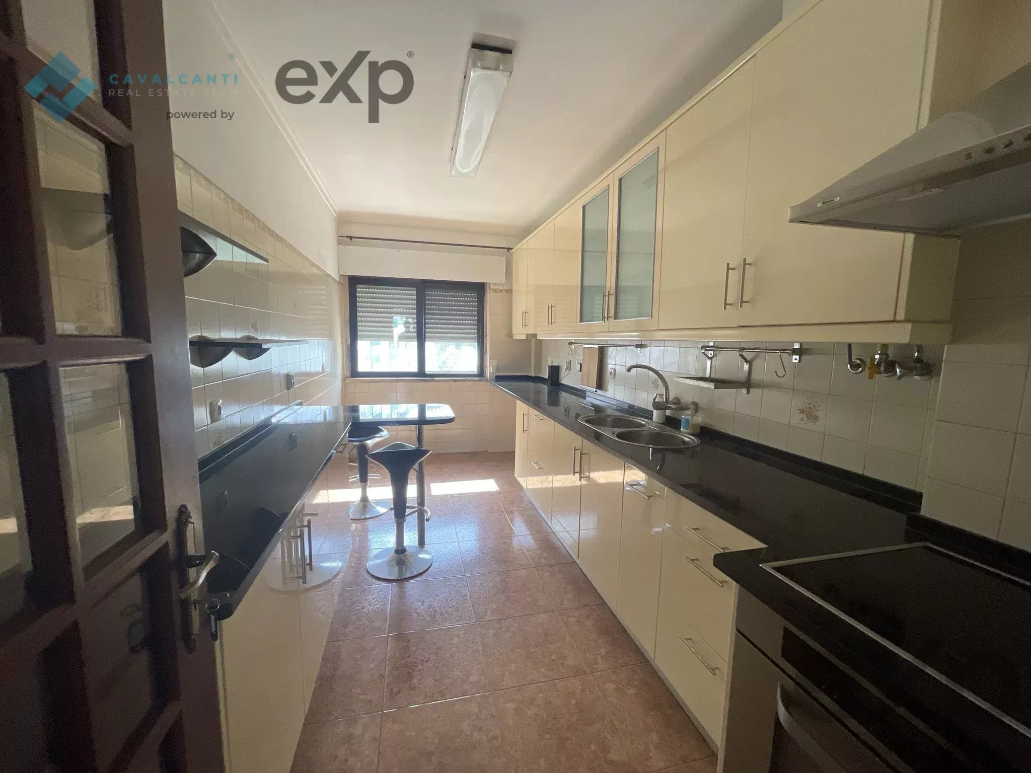 Amadora - Casal de São Brás - T3 Grandes Áreas com Excelente Potencial 87252677 image 31