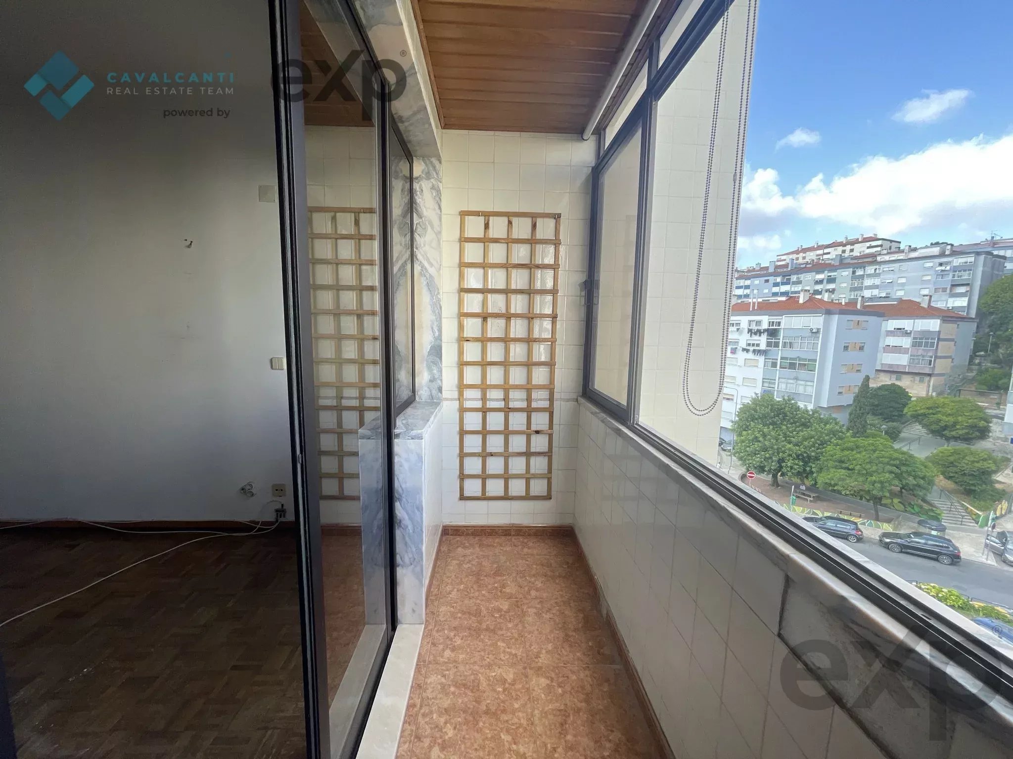 Amadora - Casal de São Brás - T3 Grandes Áreas com Excelente Potencial 87252677 image 16