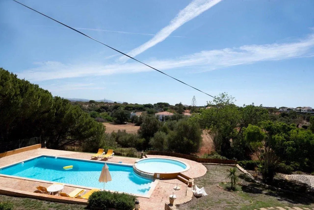 Loja de comércio à venda em Albufeira e Olhos de Água, 211 m²