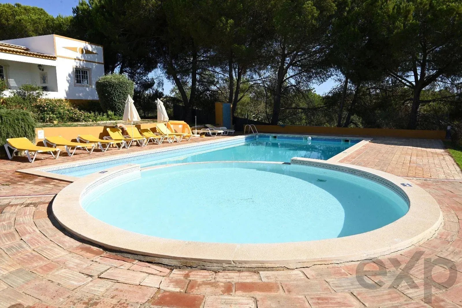 Loja de comércio à venda em Albufeira e Olhos de Água, 211 m²