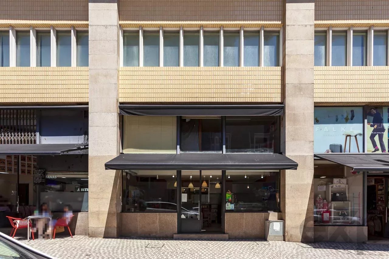 Loja de comércio à venda em Porto, Praça do Bom Sucesso 34, 4150-143 Porto, 65 m²