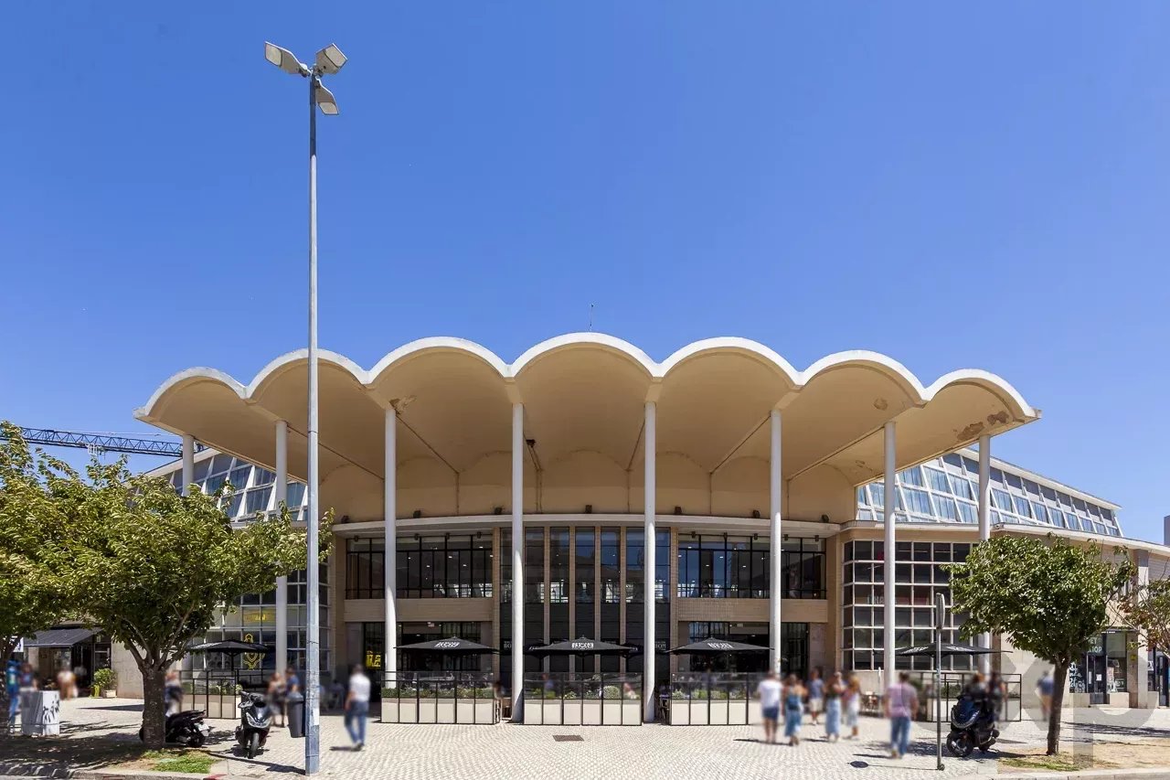 Loja de comércio à venda em Porto, Praça do Bom Sucesso 34, 4150-143 Porto, 65 m²