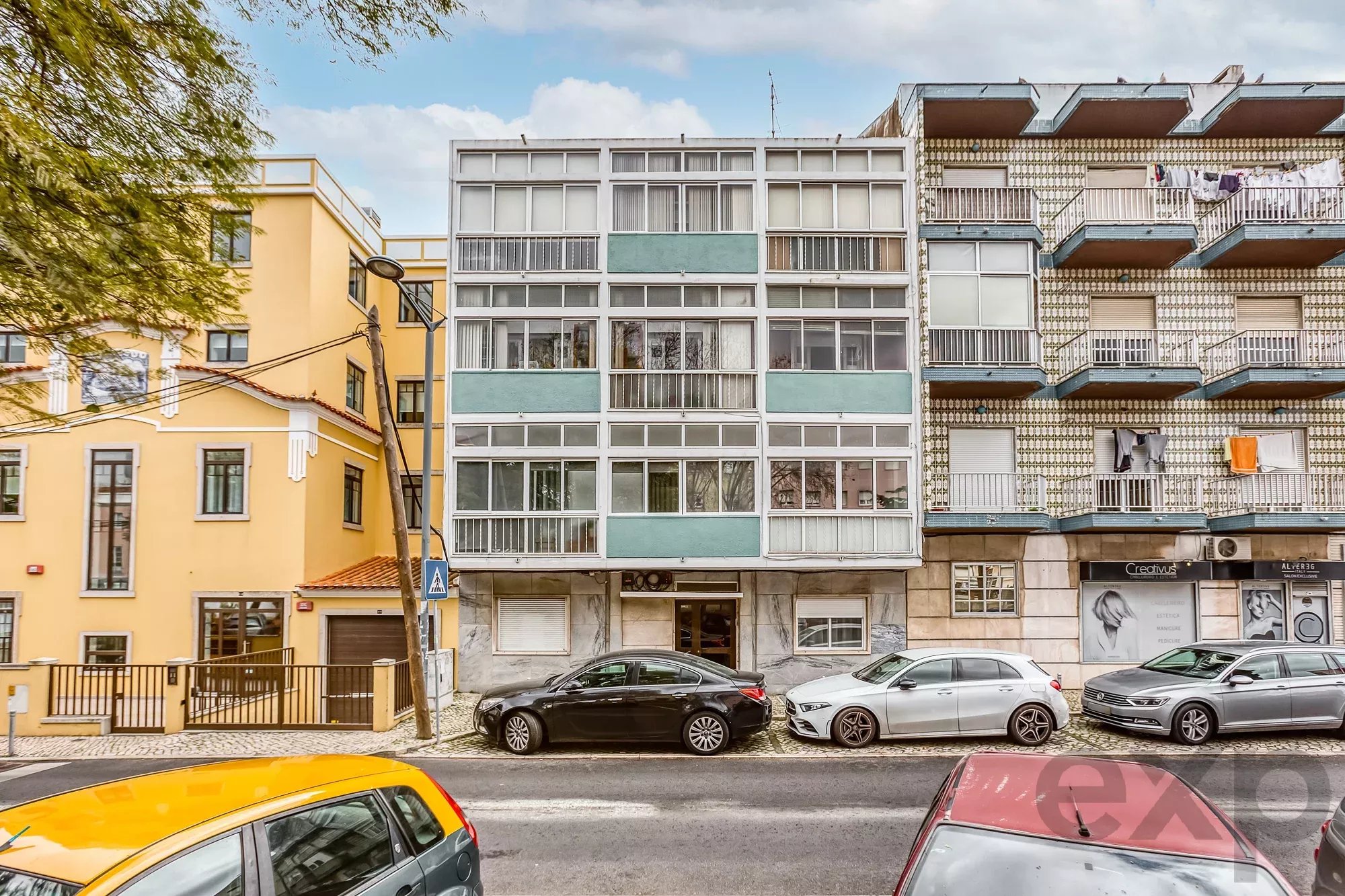 Fantástico T1 com Terraço no Centro de Queluz, Junto ao Palácio Nacional de Queluz