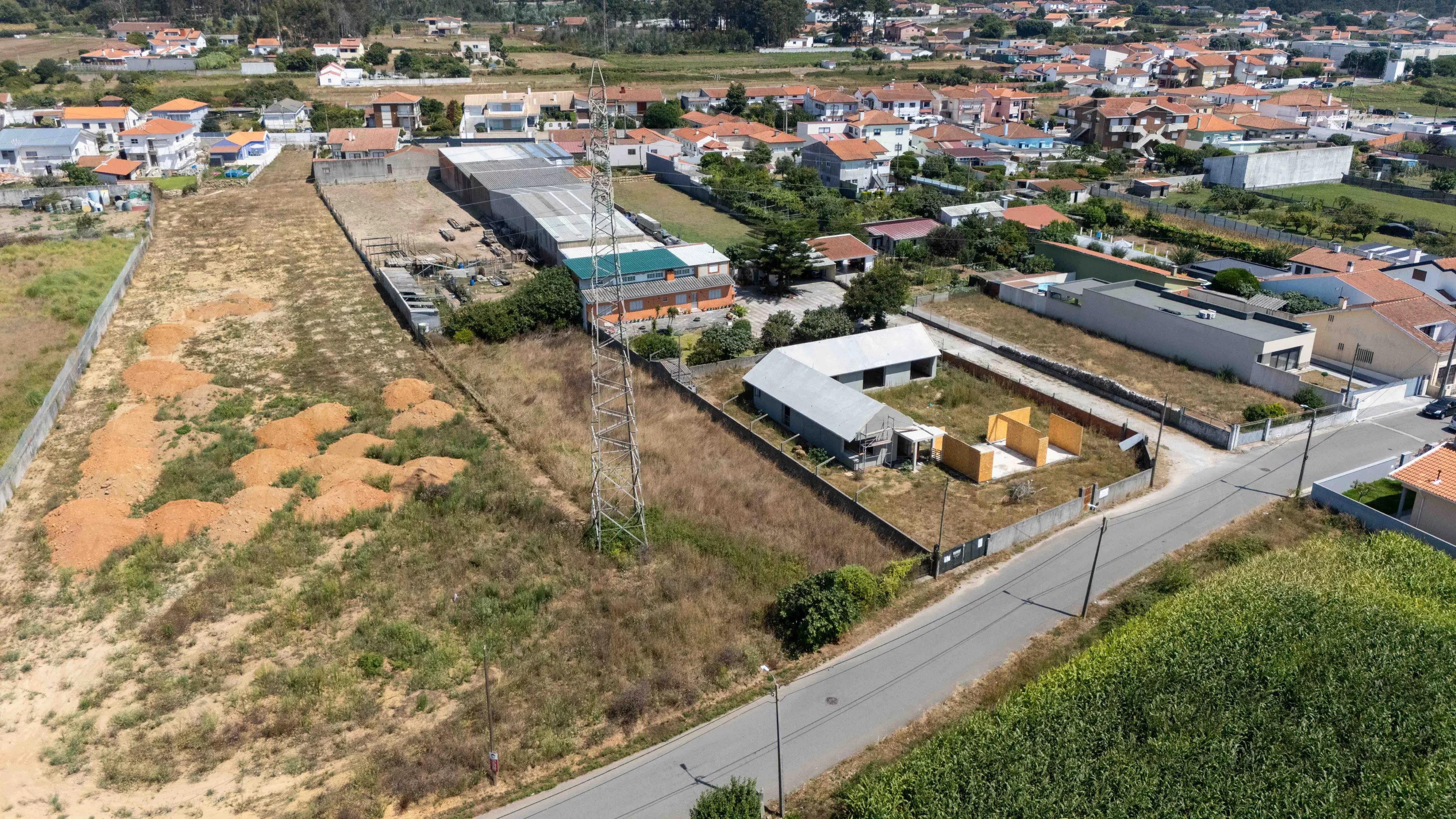 Terreno à venda em Espinho, 1122 m²