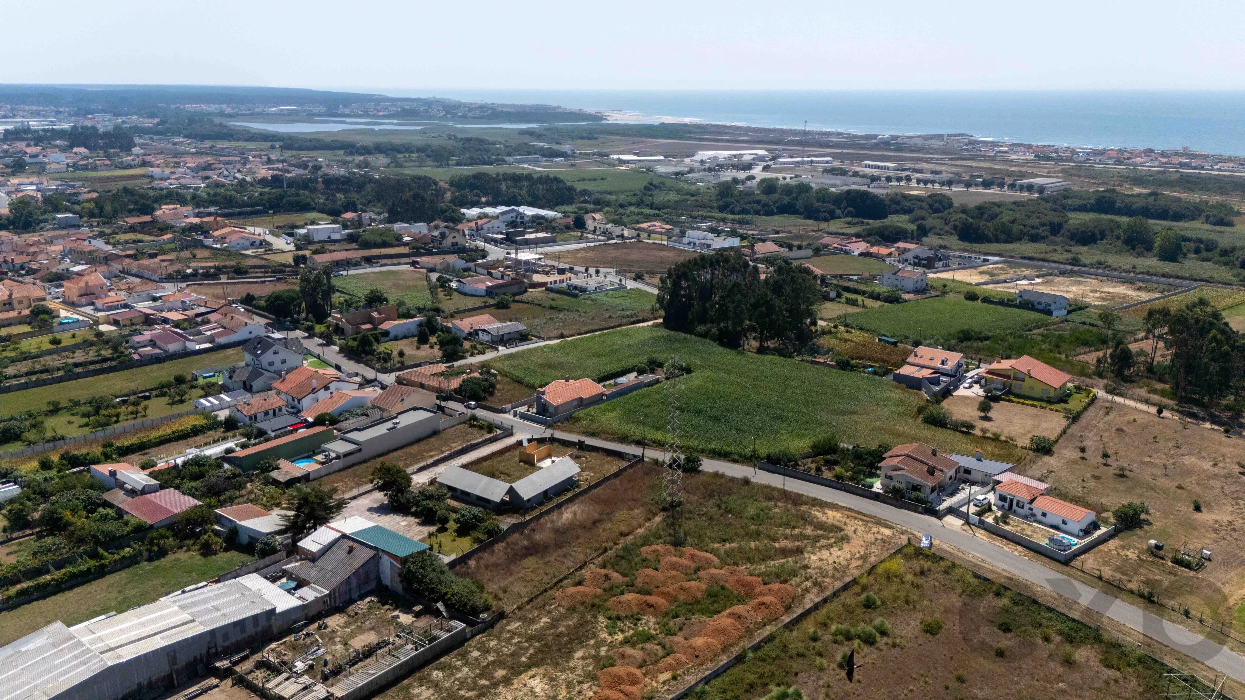 Terreno à venda em Espinho, 1122 m²