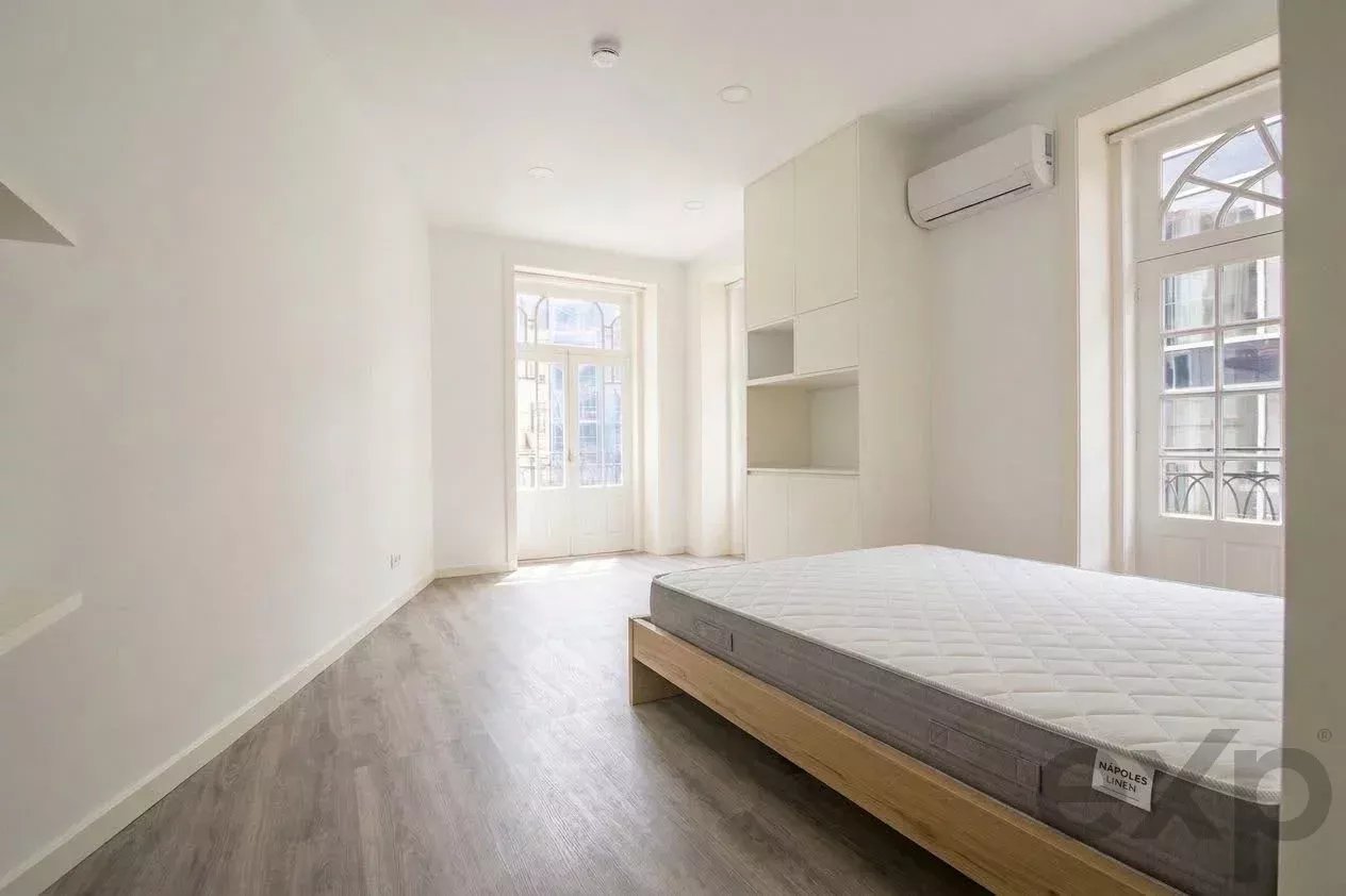 Building for sale in Porto, 188 m²