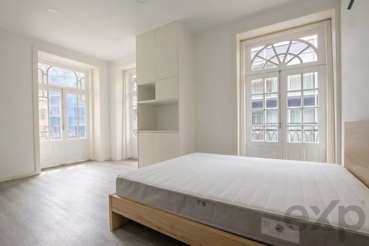 Building for sale in Porto, 188 m²