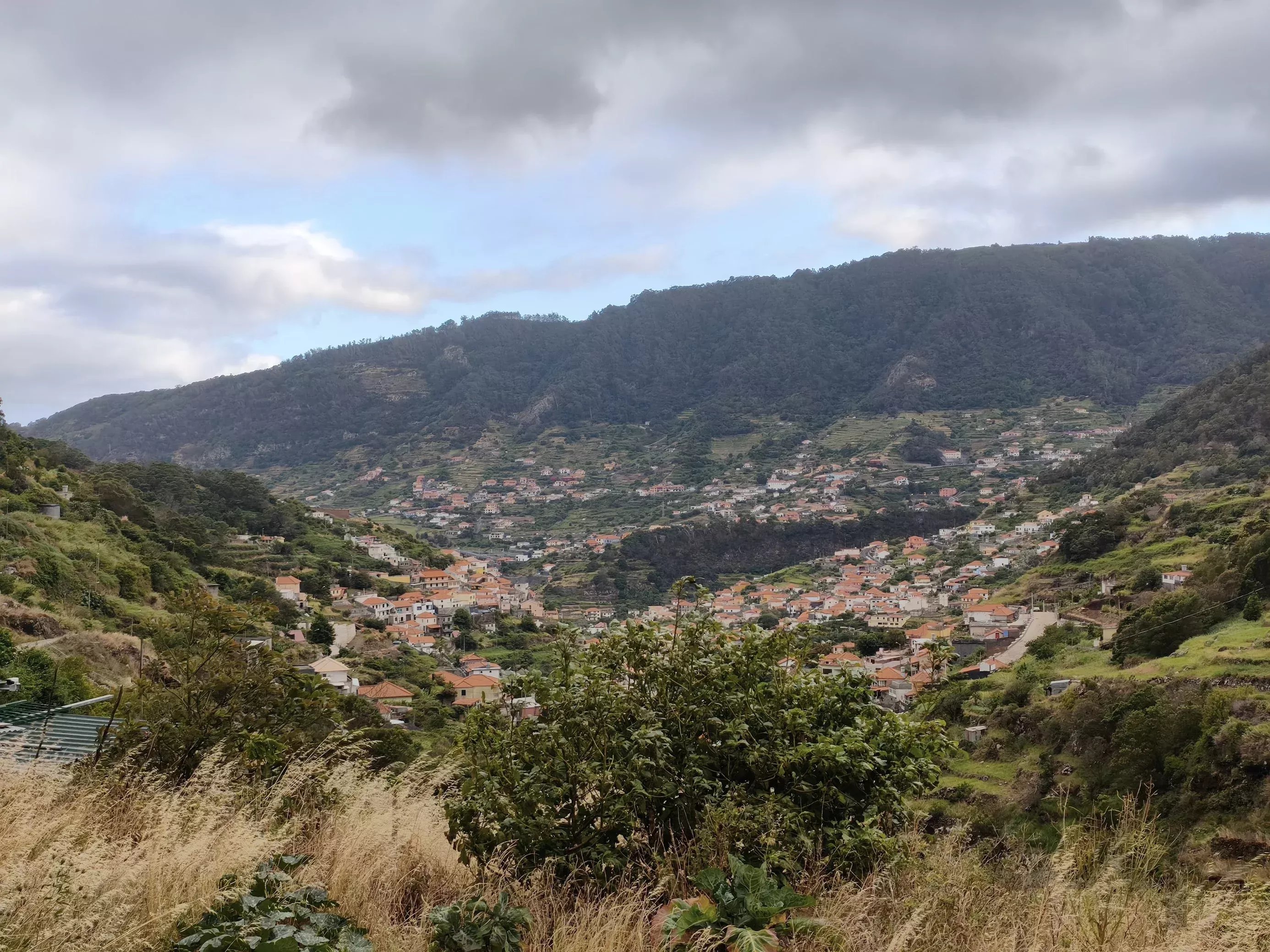 Terreno à venda em Machico, 1640 m²