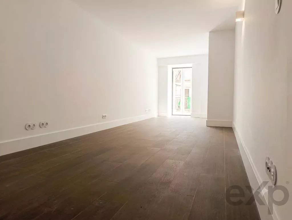 Apartamento T0 Novo a Estrear na Lapa | Junto à Basílica da Estrela