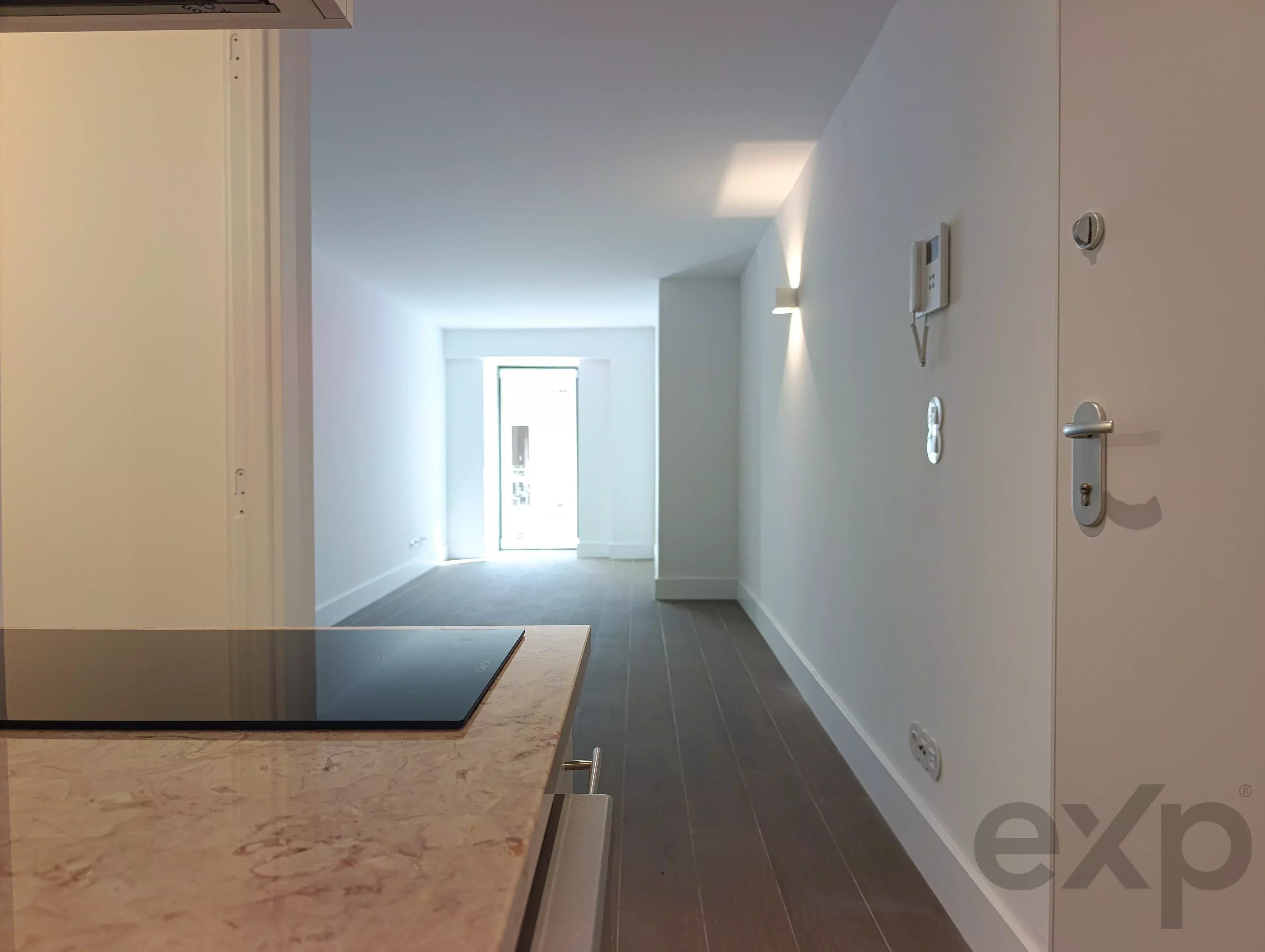 Apartamento T0 Novo a Estrear na Lapa | Junto à Basílica da Estrela
