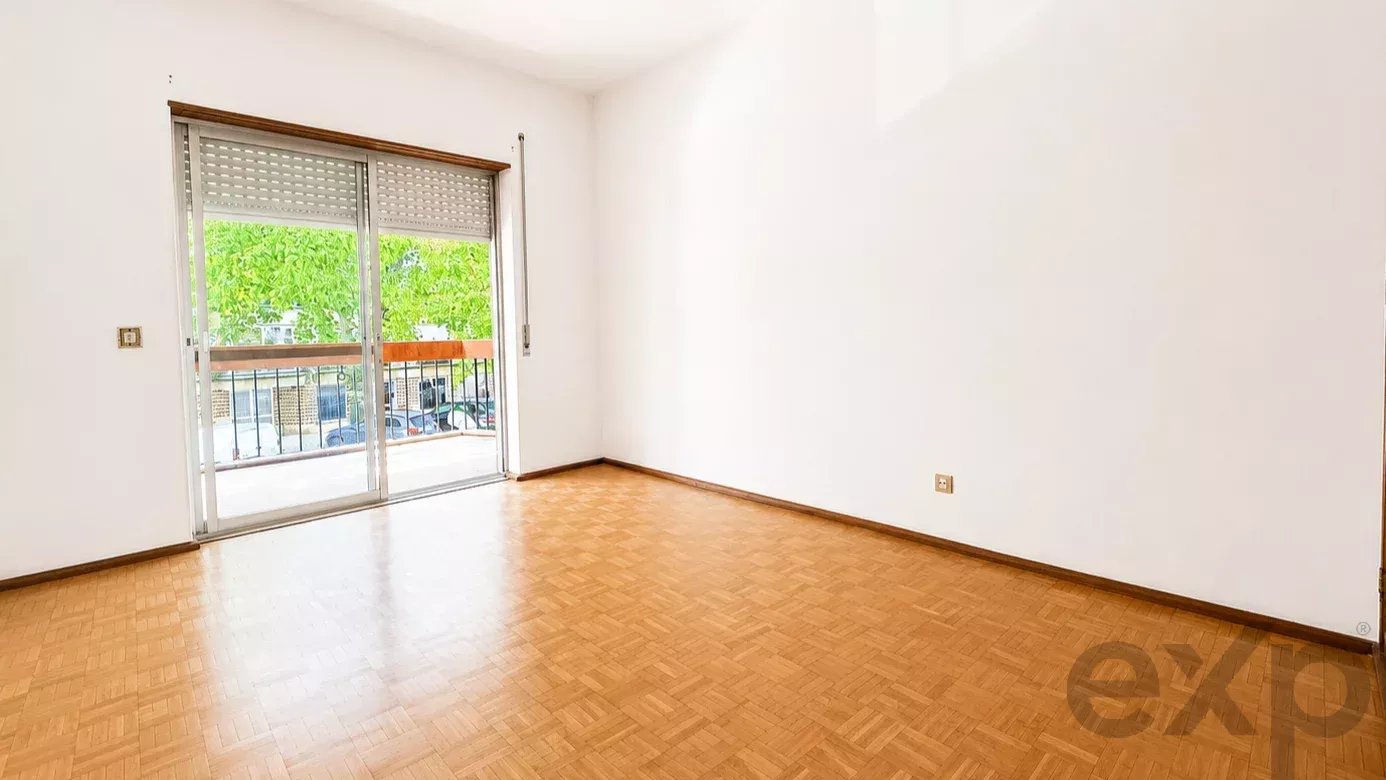 Apartamento à venda em S. Julião, N. S. da Anunciada e S. Maria da Graça, 89 m²