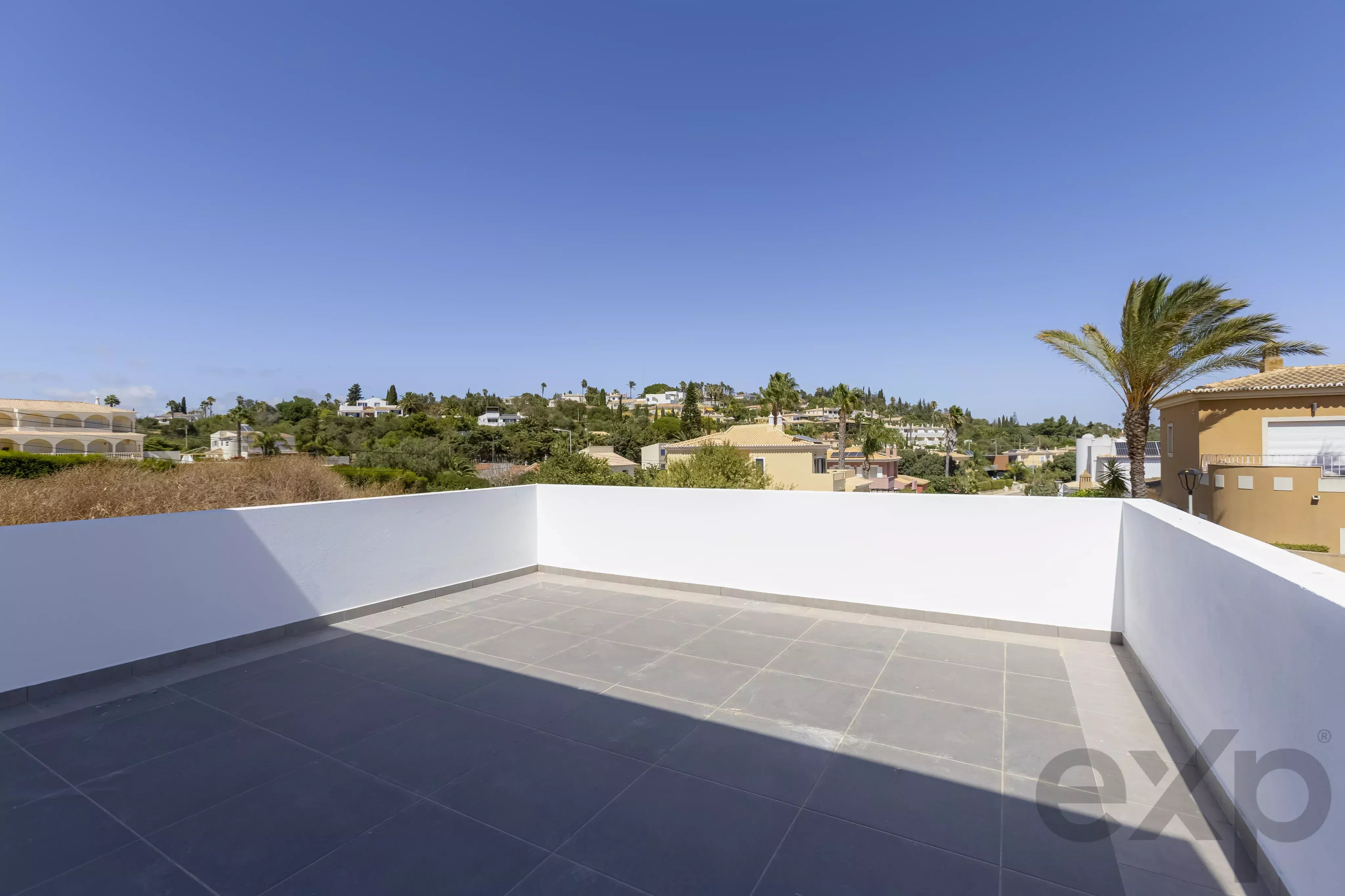 New Detached House with Private Pool, Just Steps from Meia Praia, Lagos 87275937 image 24