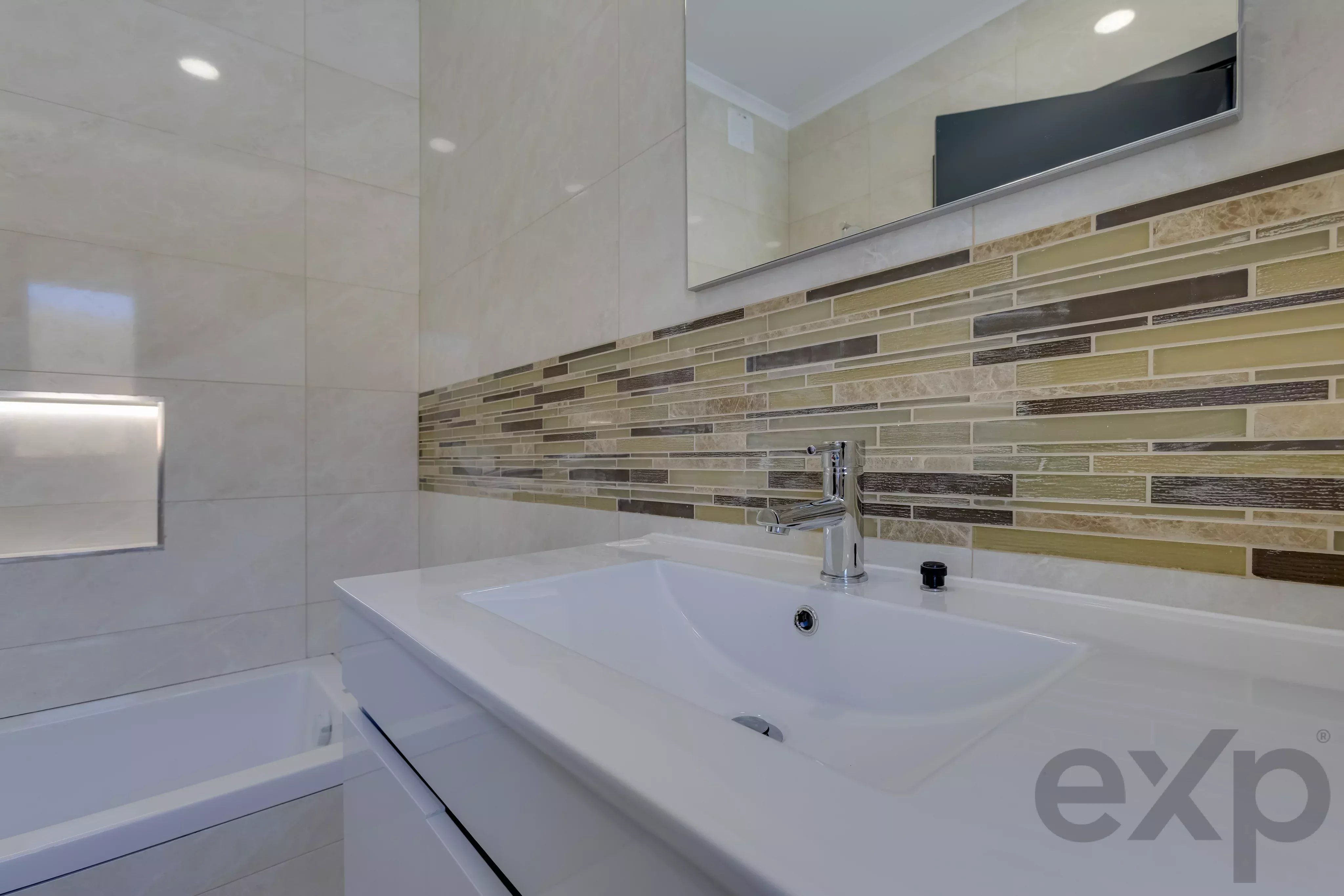 New Detached House with Private Pool, Just Steps from Meia Praia, Lagos 87275937 image 18