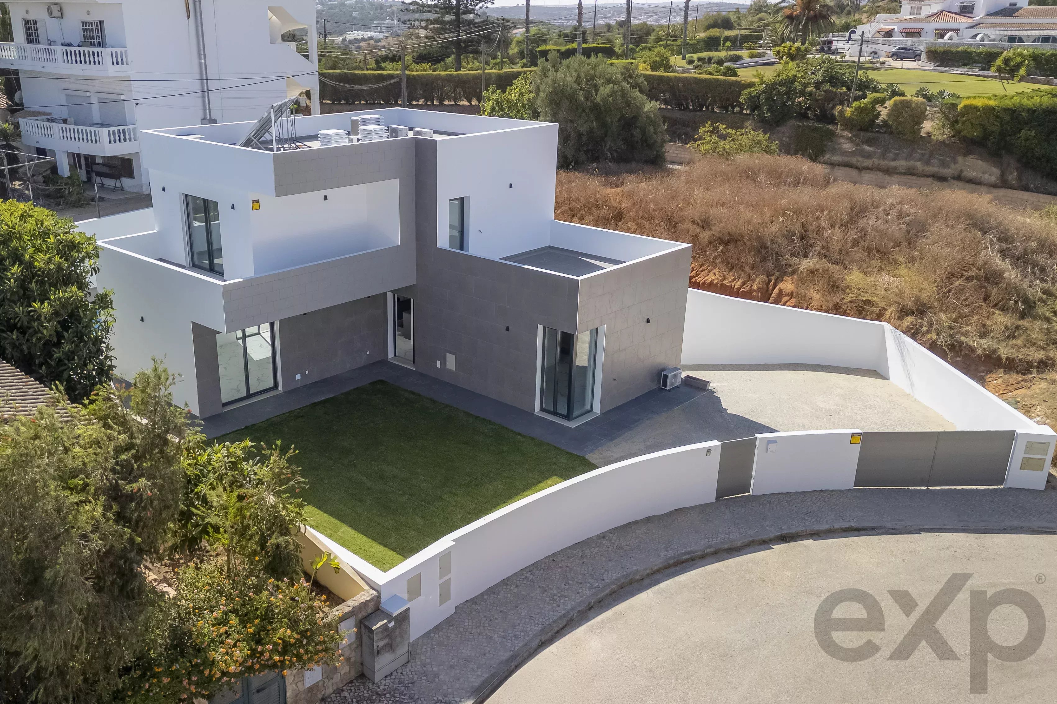 New Detached House with Private Pool, Just Steps from Meia Praia, Lagos 87275937 image 47