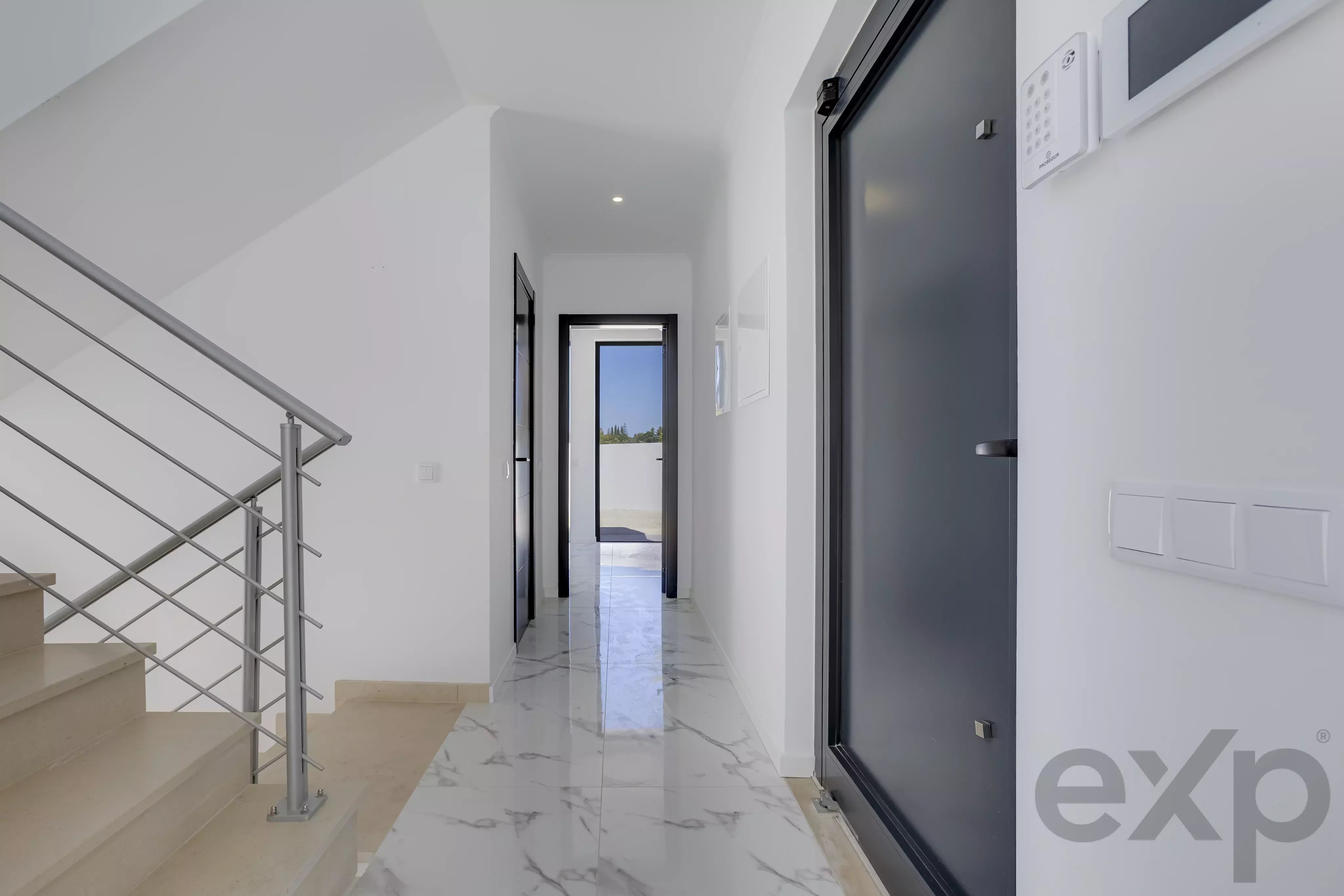 New Detached House with Private Pool, Just Steps from Meia Praia, Lagos 87275937 image 12