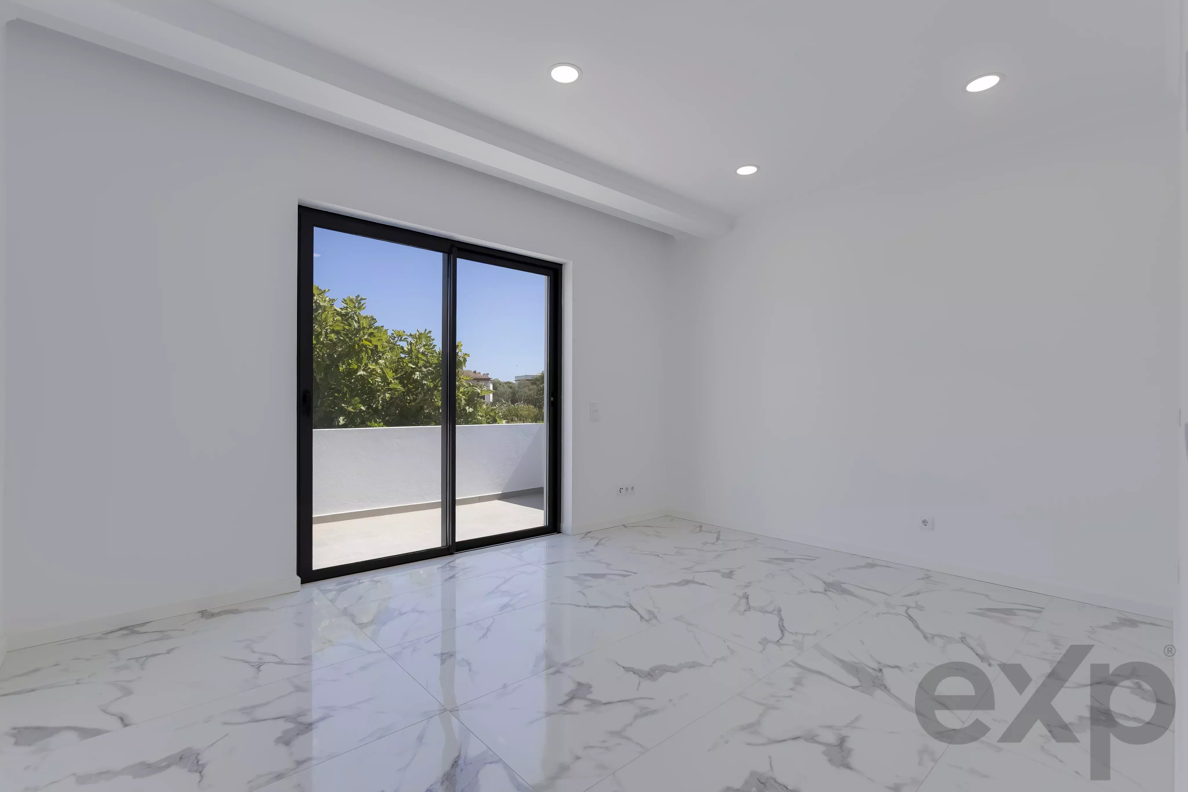 New Detached House with Private Pool, Just Steps from Meia Praia, Lagos 87275937 image 33