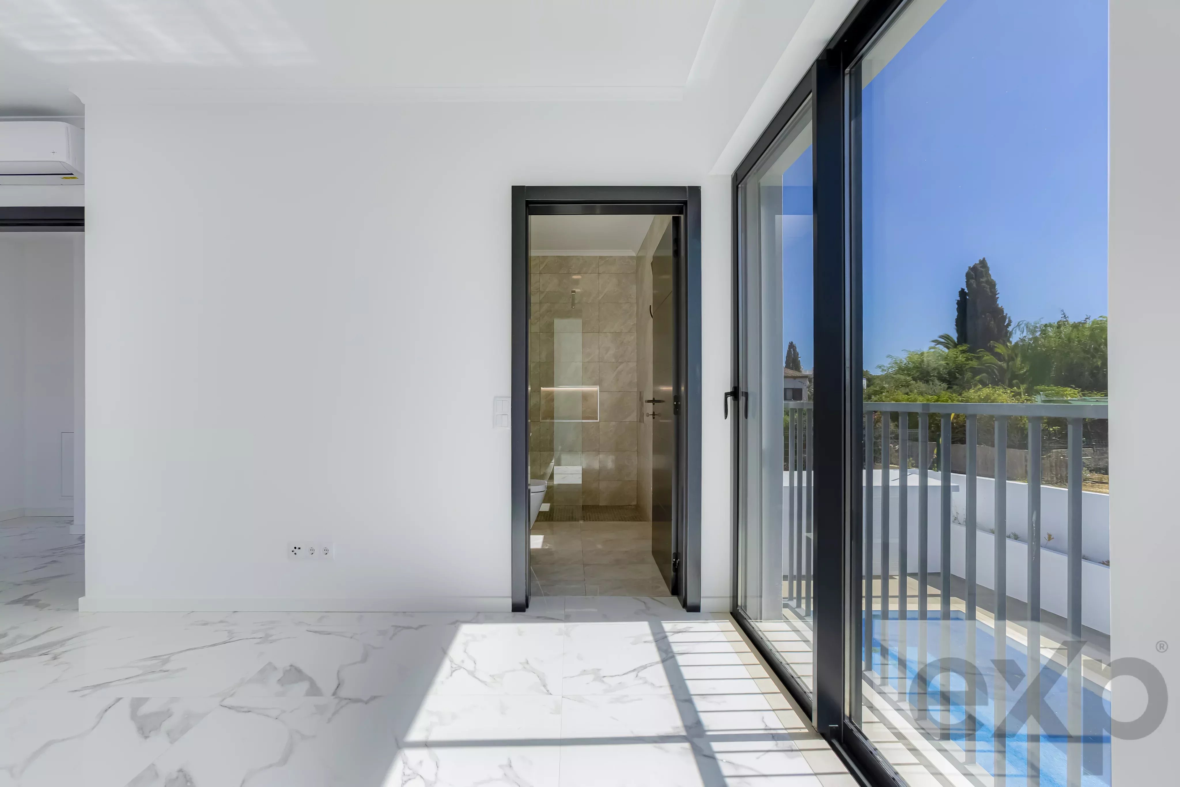 New Detached House with Private Pool, Just Steps from Meia Praia, Lagos 87275937 image 28