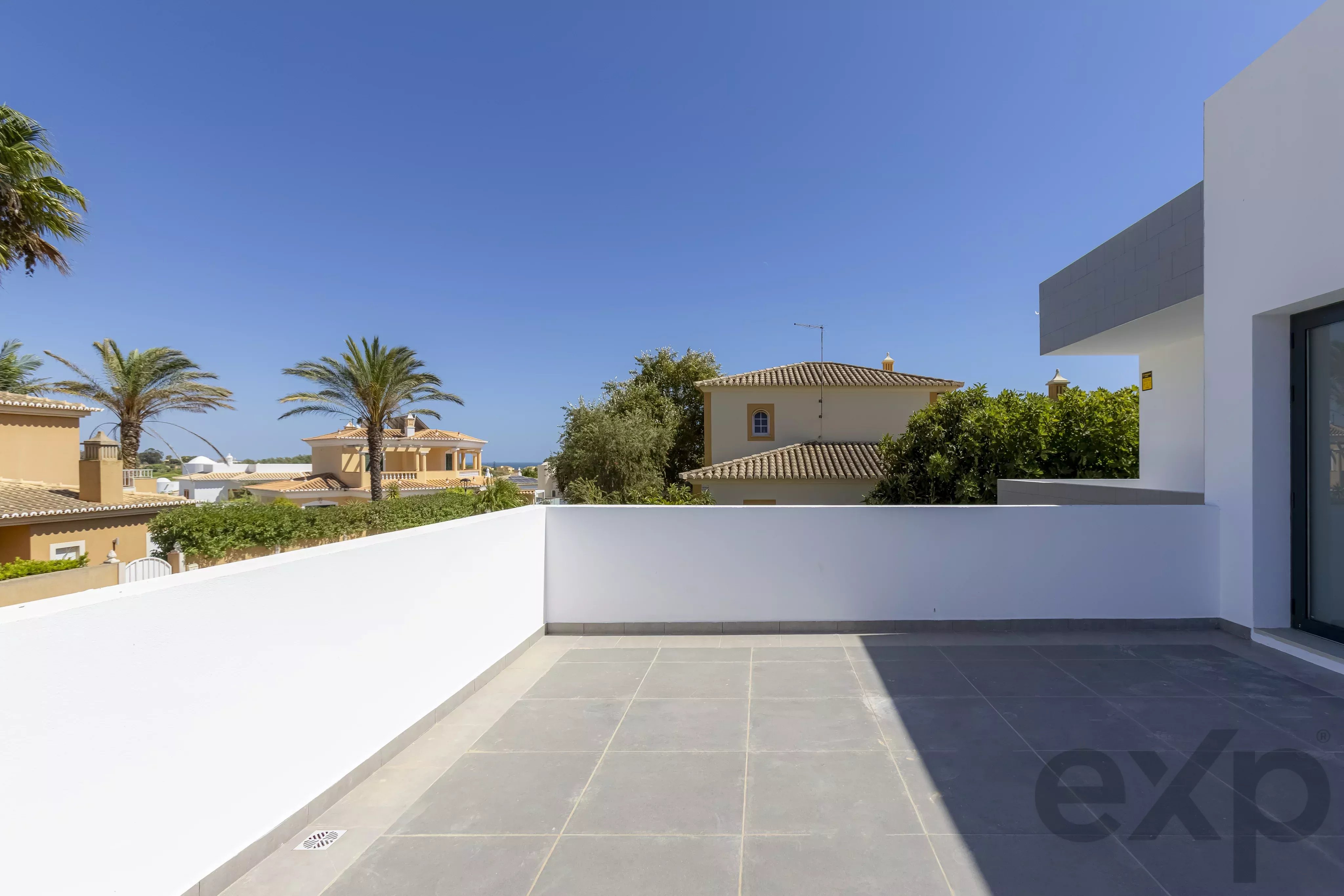 New Detached House with Private Pool, Just Steps from Meia Praia, Lagos 87275937 image 25