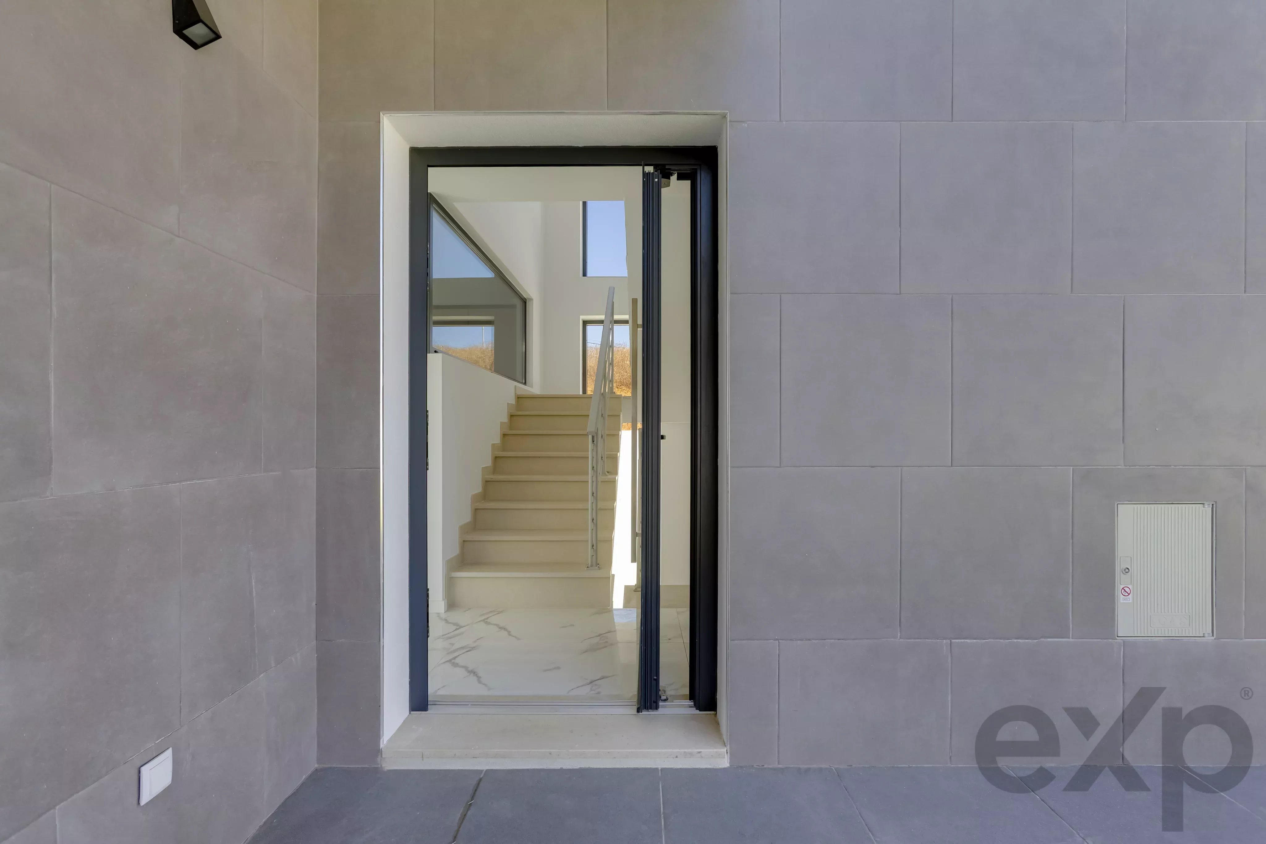 New Detached House with Private Pool, Just Steps from Meia Praia, Lagos 87275937 image 10