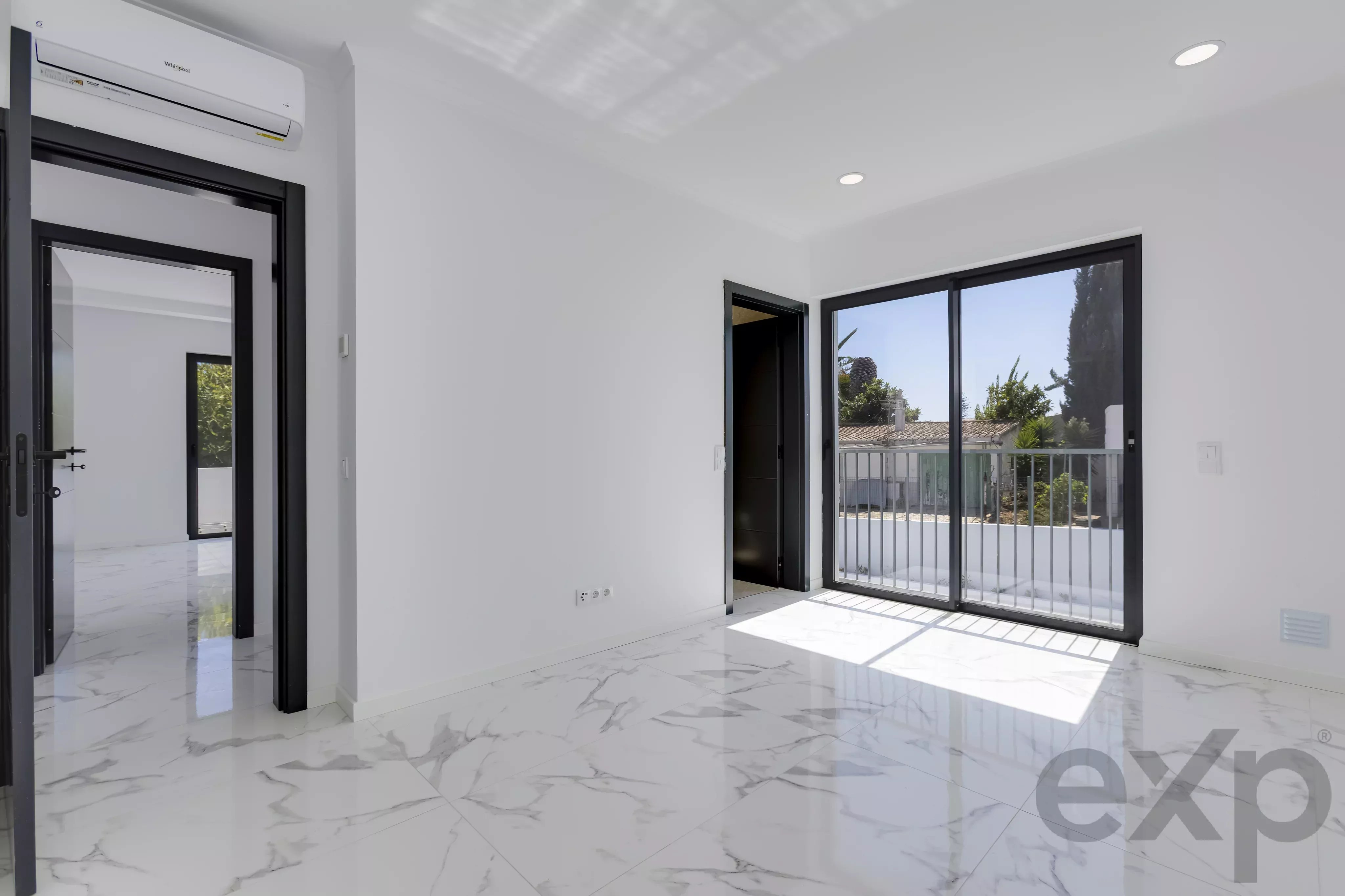 New Detached House with Private Pool, Just Steps from Meia Praia, Lagos 87275937 image 27