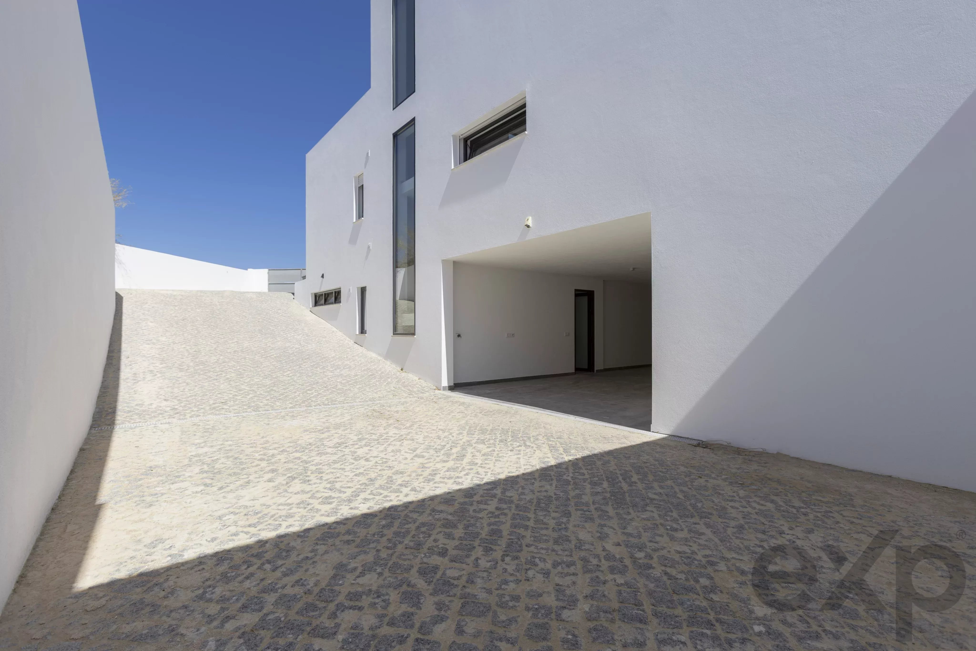 New Detached House with Private Pool, Just Steps from Meia Praia, Lagos 87275937 image 43