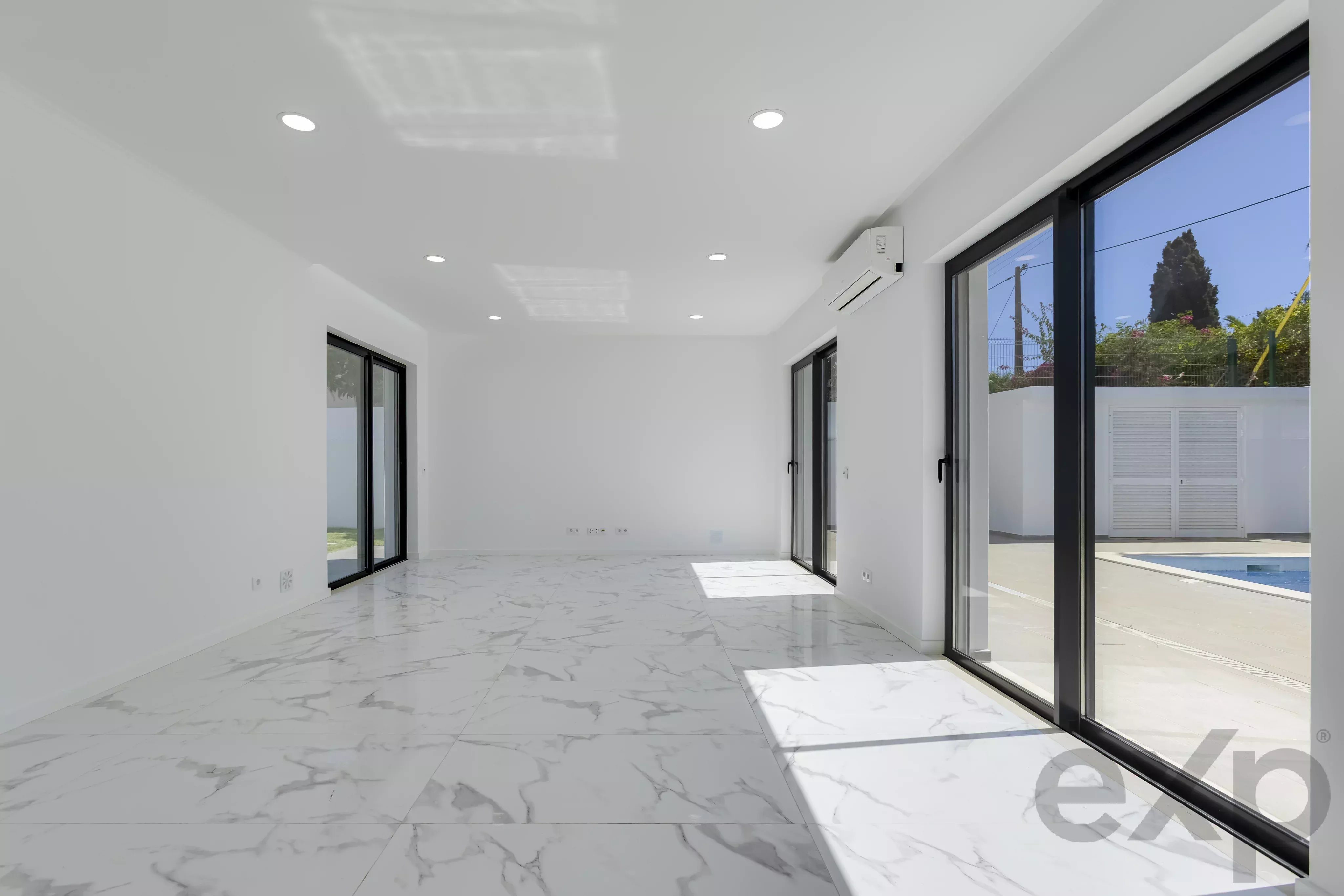 New Detached House with Private Pool, Just Steps from Meia Praia, Lagos 87275937 image 22