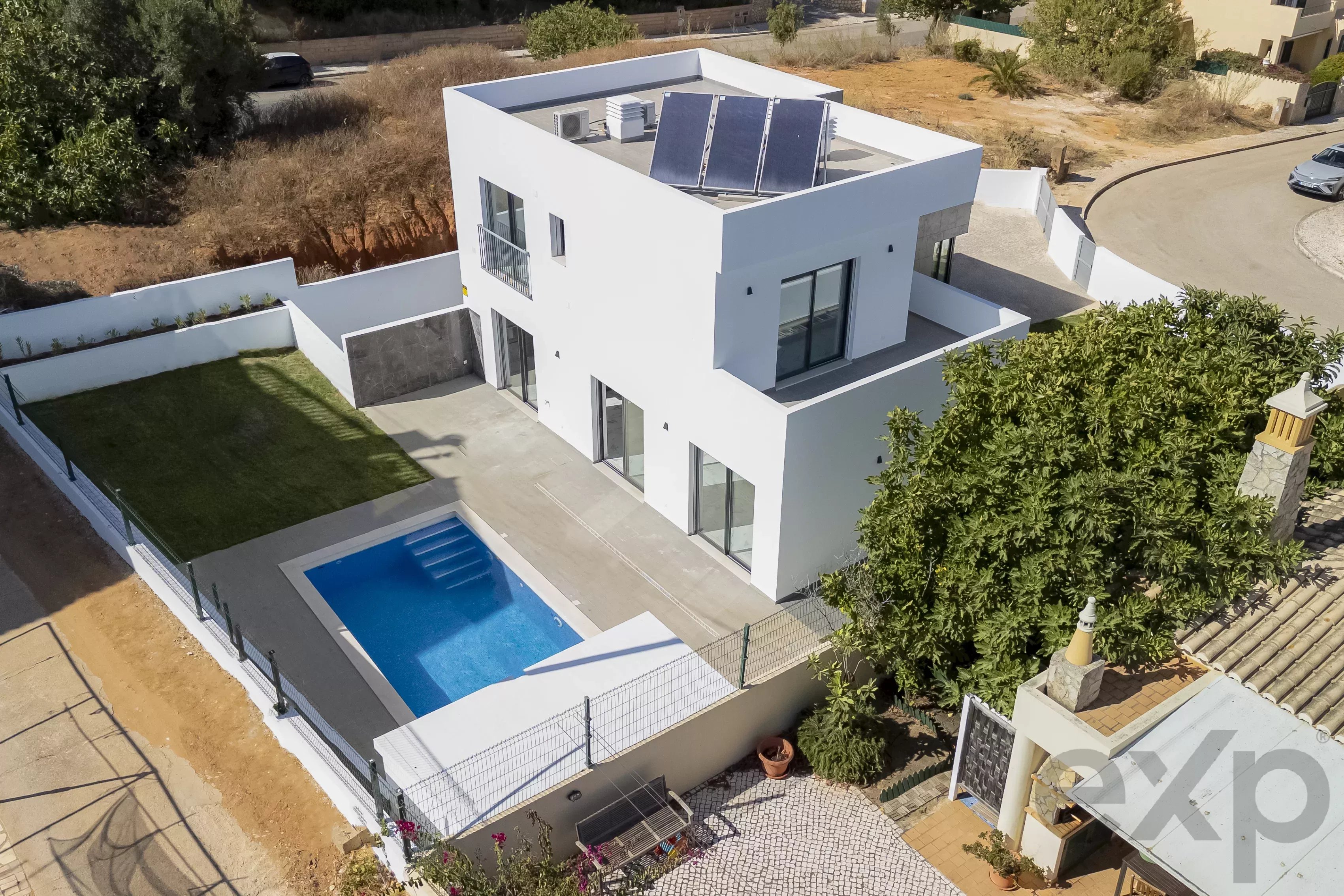 New Detached House with Private Pool, Just Steps from Meia Praia, Lagos 87275937 image 45