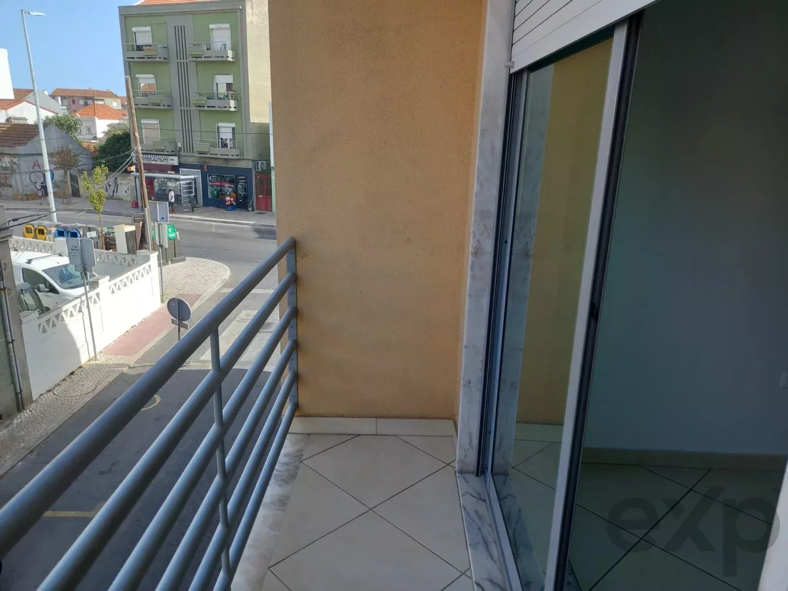 Apartamento T2 Remodelado na Baixa da Banheira – Conforto, Modernidade e Garagem Privativa e Arrecadação 87282355 image 11