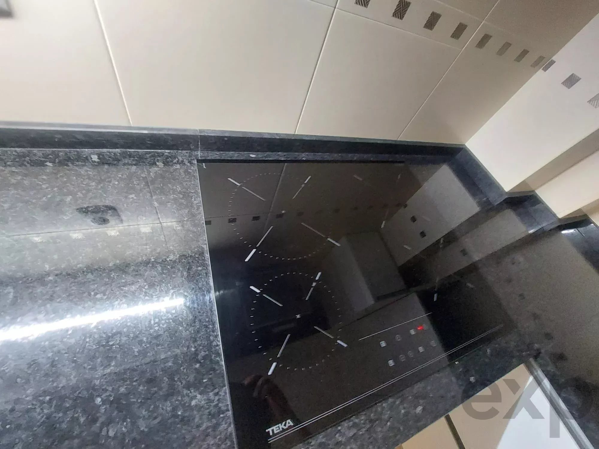 Apartamento T2 Remodelado na Baixa da Banheira – Conforto, Modernidade e Garagem Privativa e Arrecadação 87282355 image 27