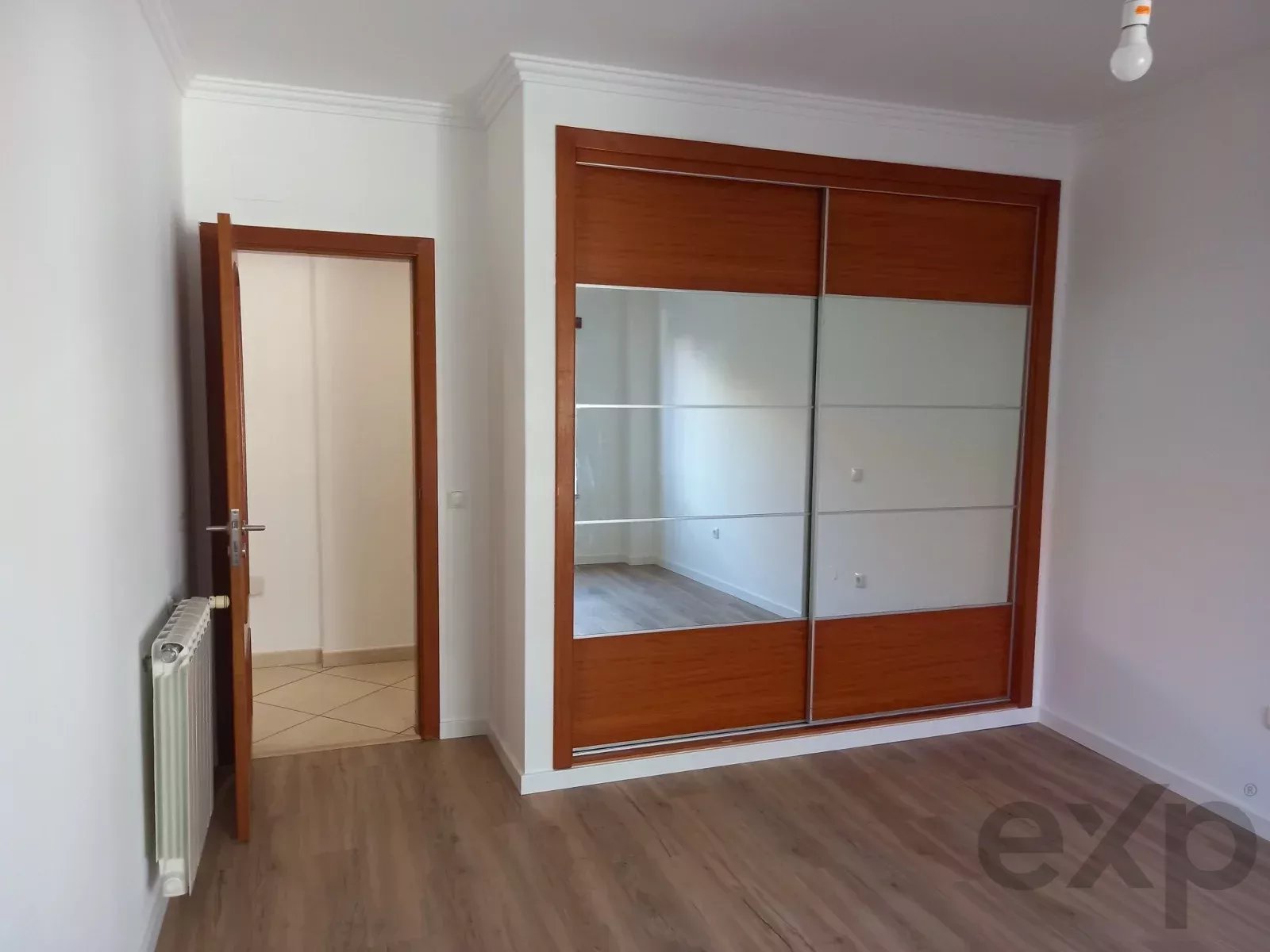 Apartamento T2 Remodelado na Baixa da Banheira – Conforto, Modernidade e Garagem Privativa e Arrecadação 87282355 image 17