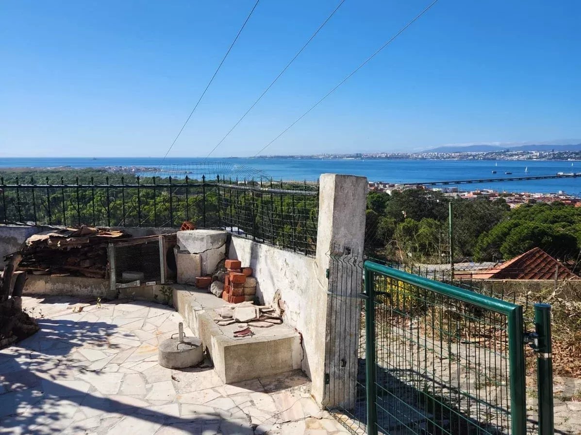 Moradia T4 com Vista Mar na Trafaria 87285417 image 13