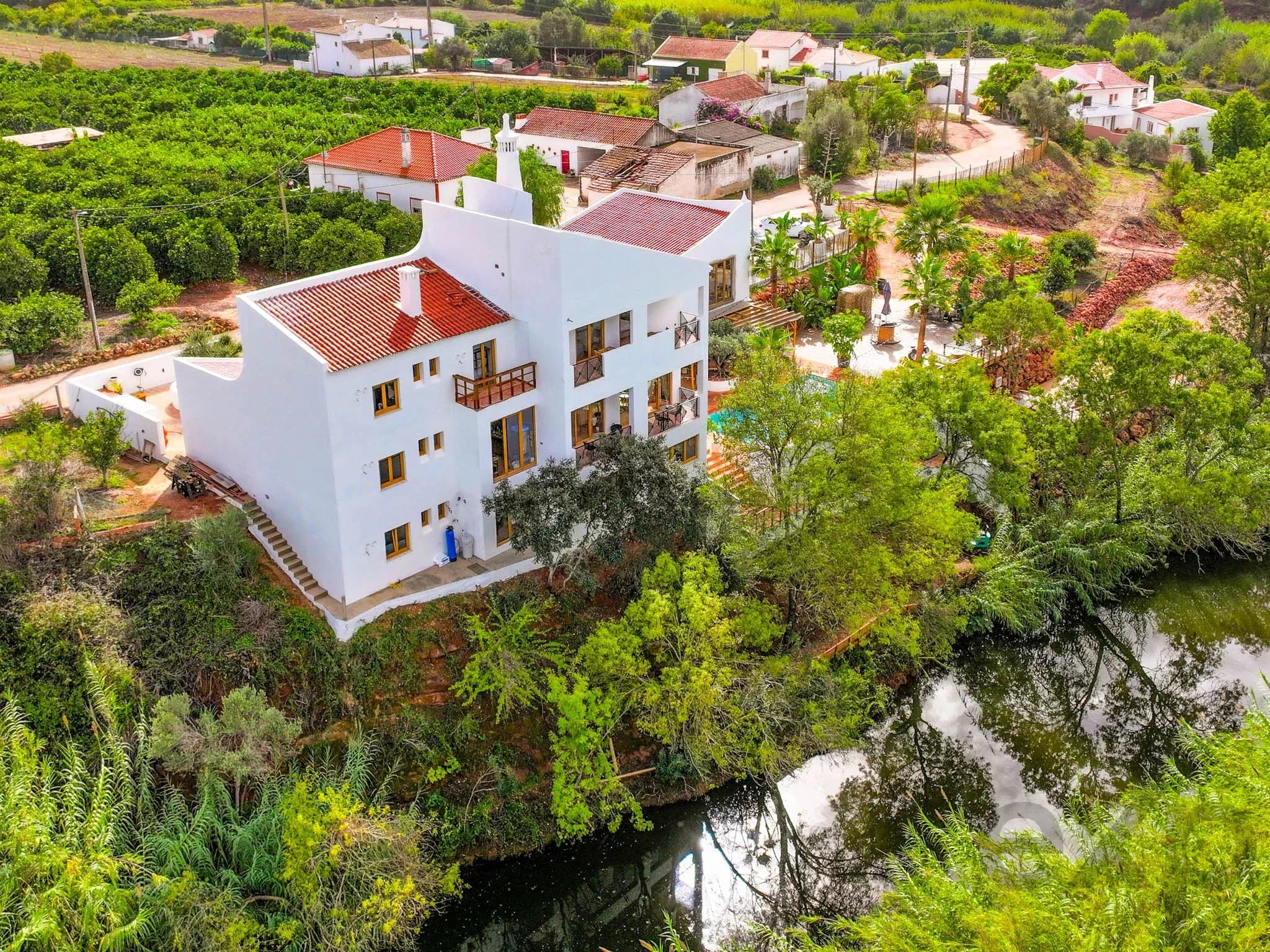 Rara propriedade à beira-rio com licença AL: Refúgio pronto a habitar com 8 suites perto de Silves 87296608 image 1