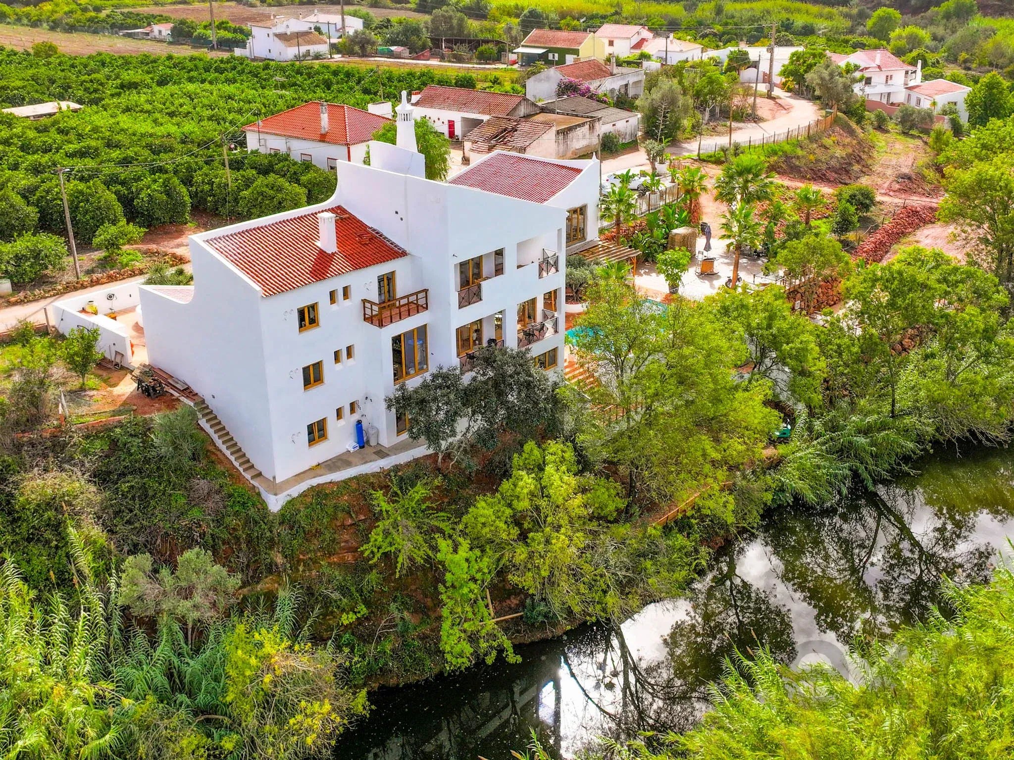 Rara propriedade com Frente de Rio e Licença AL: 8 Suites em Atividade, Silves 87298826 image 1