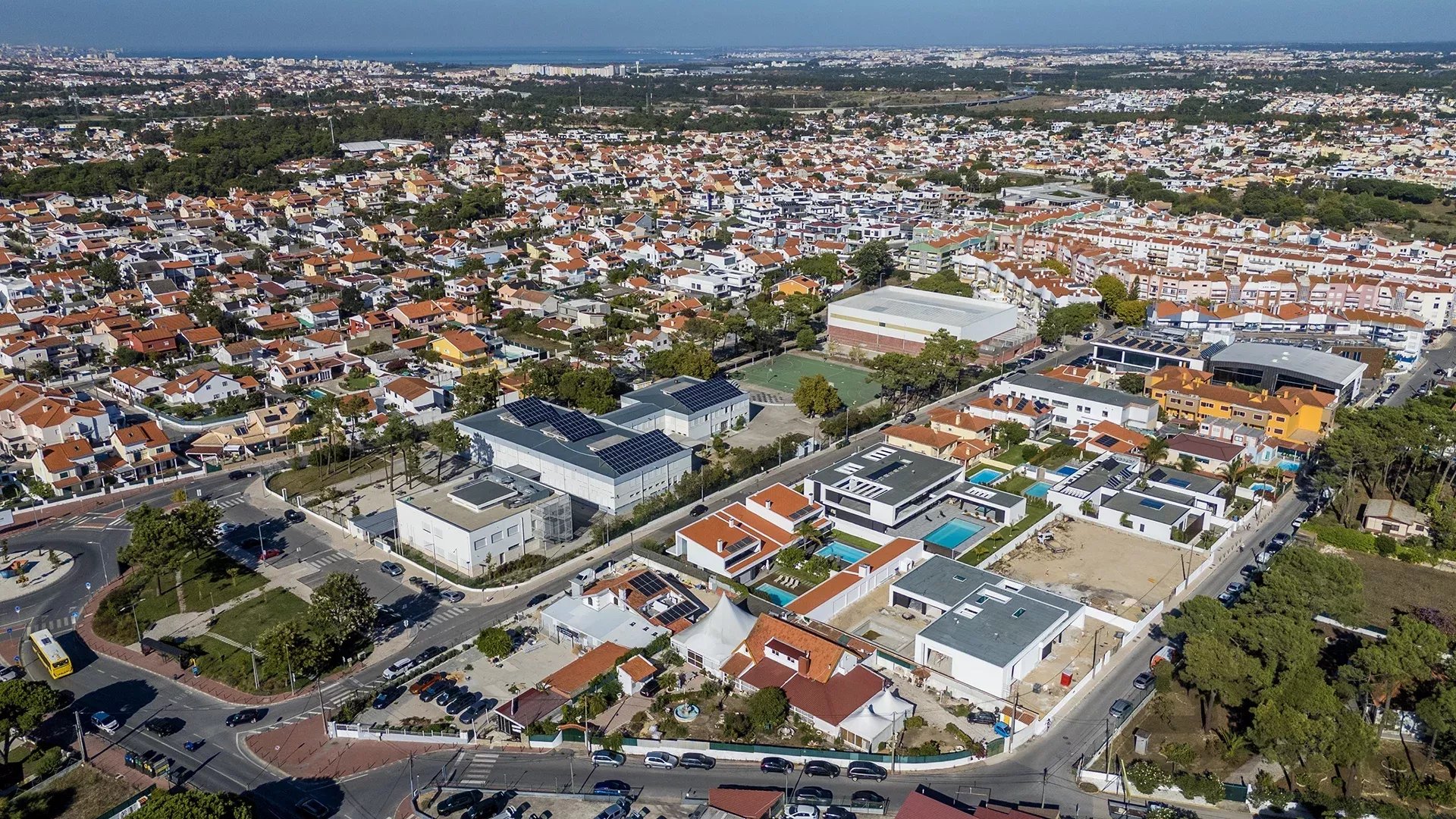 Terreno à venda em Fernão Ferro, 501 m²