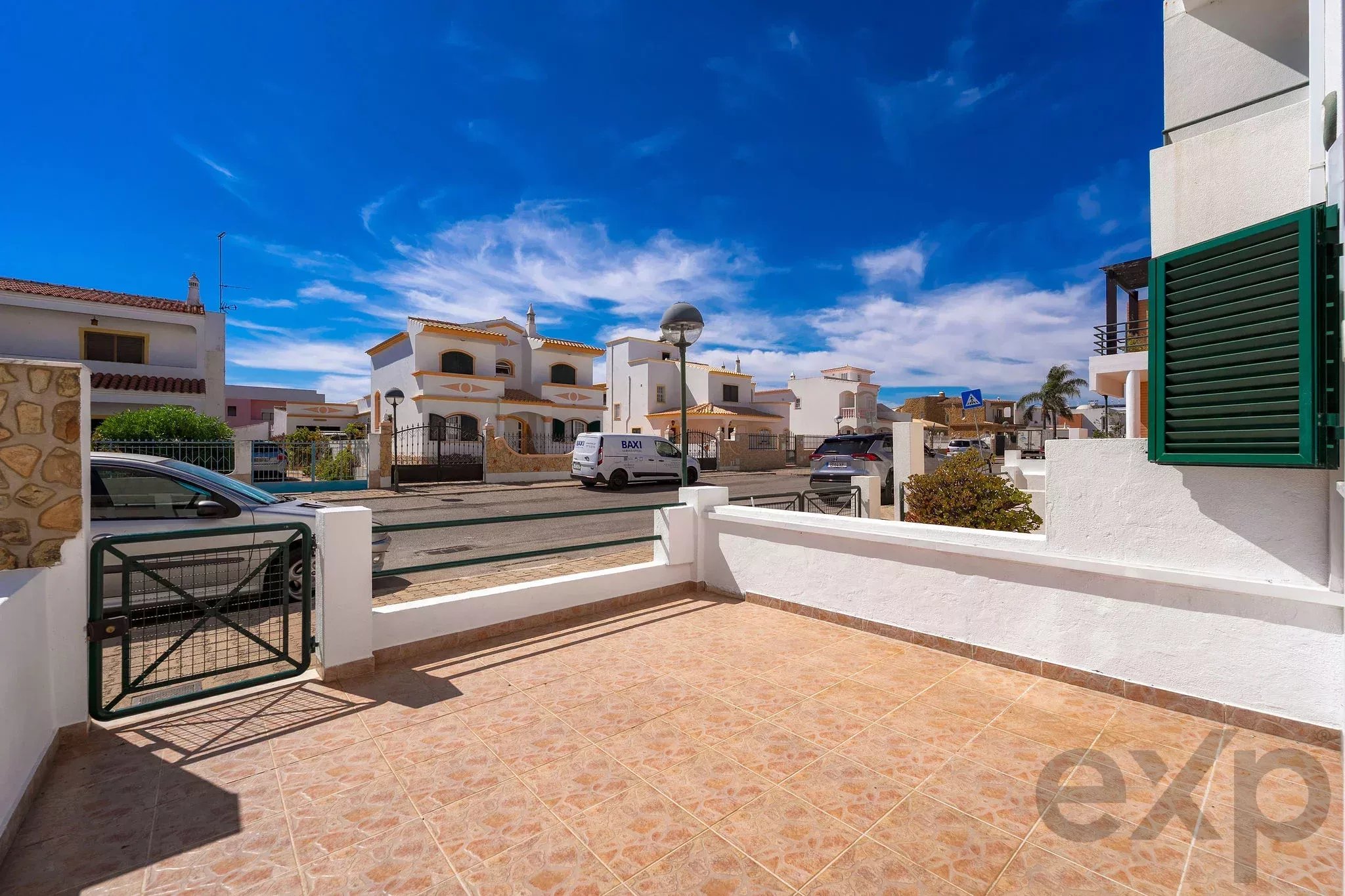 Moradia T2+1 com quintal e terraços com vista mar em Olhão, junto à Ria Formosa! 87332254 image 45