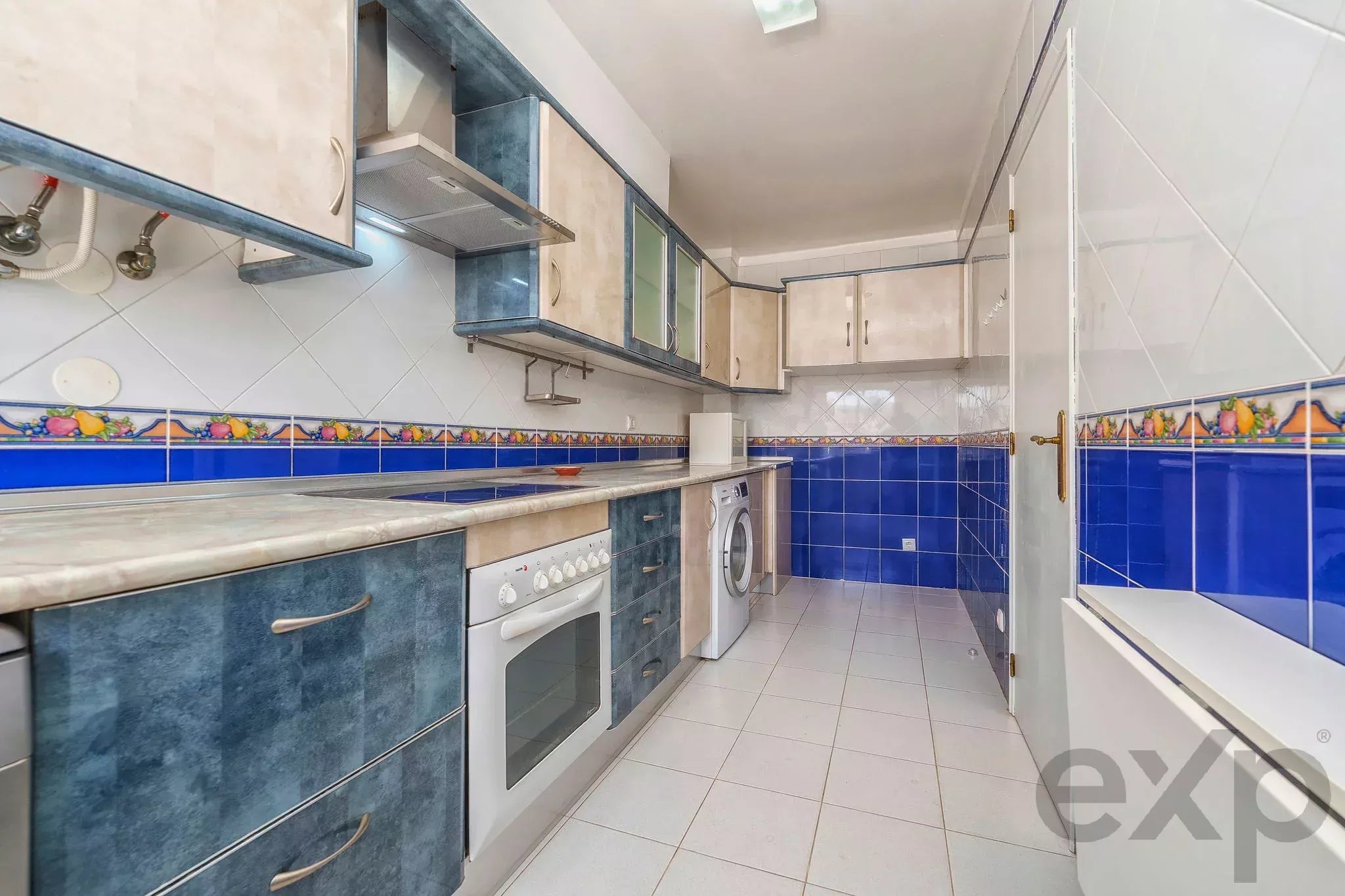 Moradia T2+1 com quintal e terraços com vista mar em Olhão, junto à Ria Formosa! 87332254 image 8
