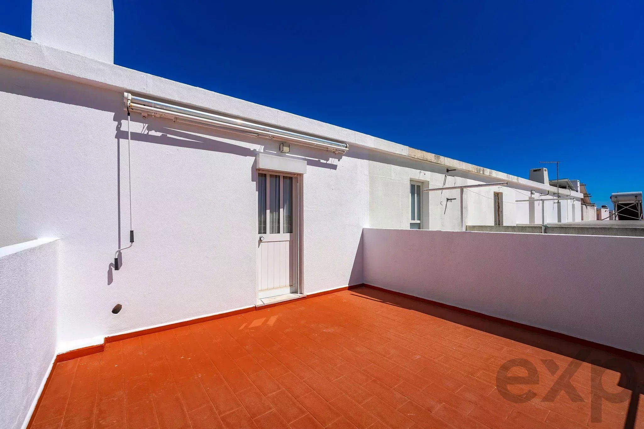 Moradia T2+1 com quintal e terraços com vista mar em Olhão, junto à Ria Formosa! 87332254 image 40