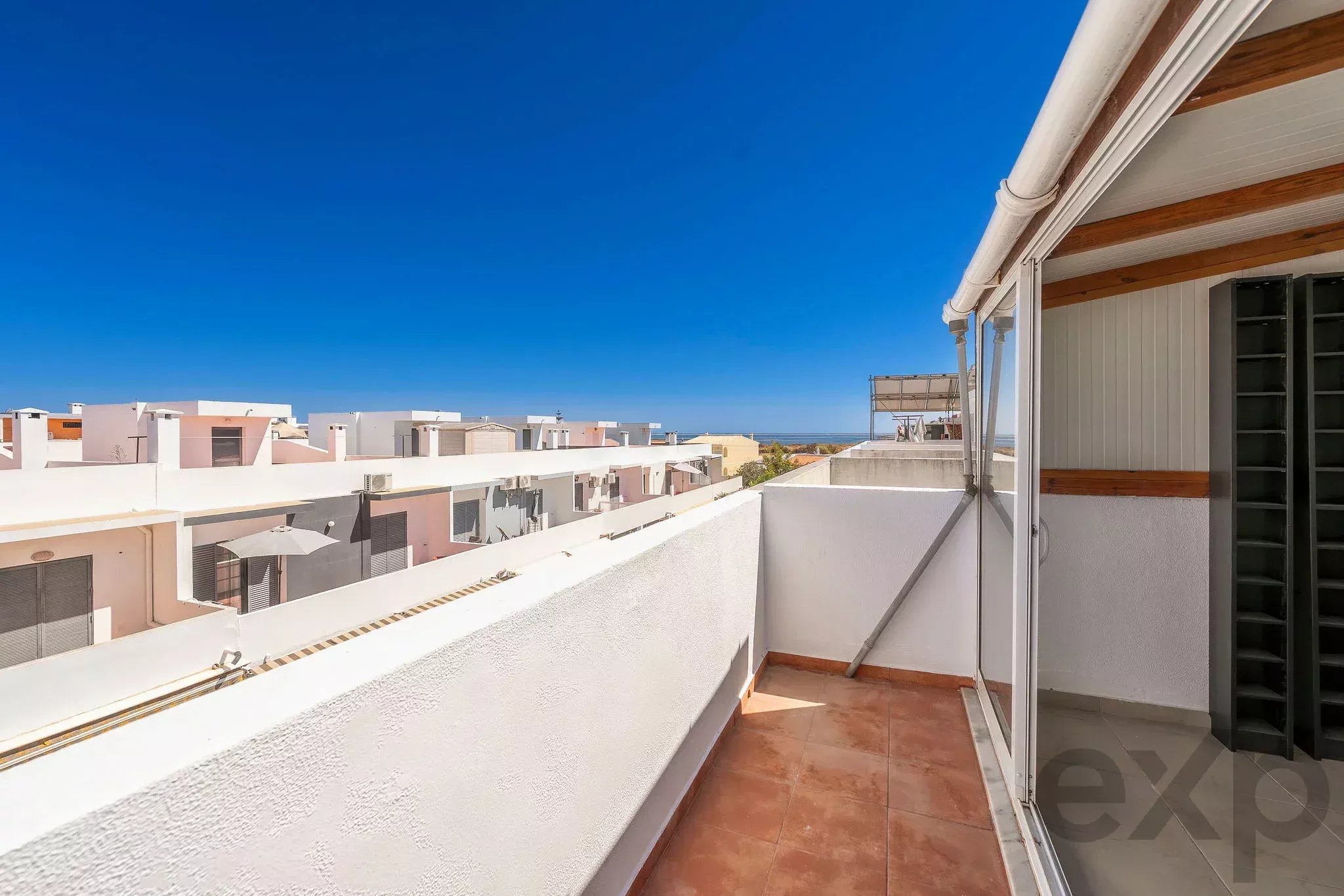 Moradia T2+1 com quintal e terraços com vista mar em Olhão, junto à Ria Formosa! 87332254 image 37